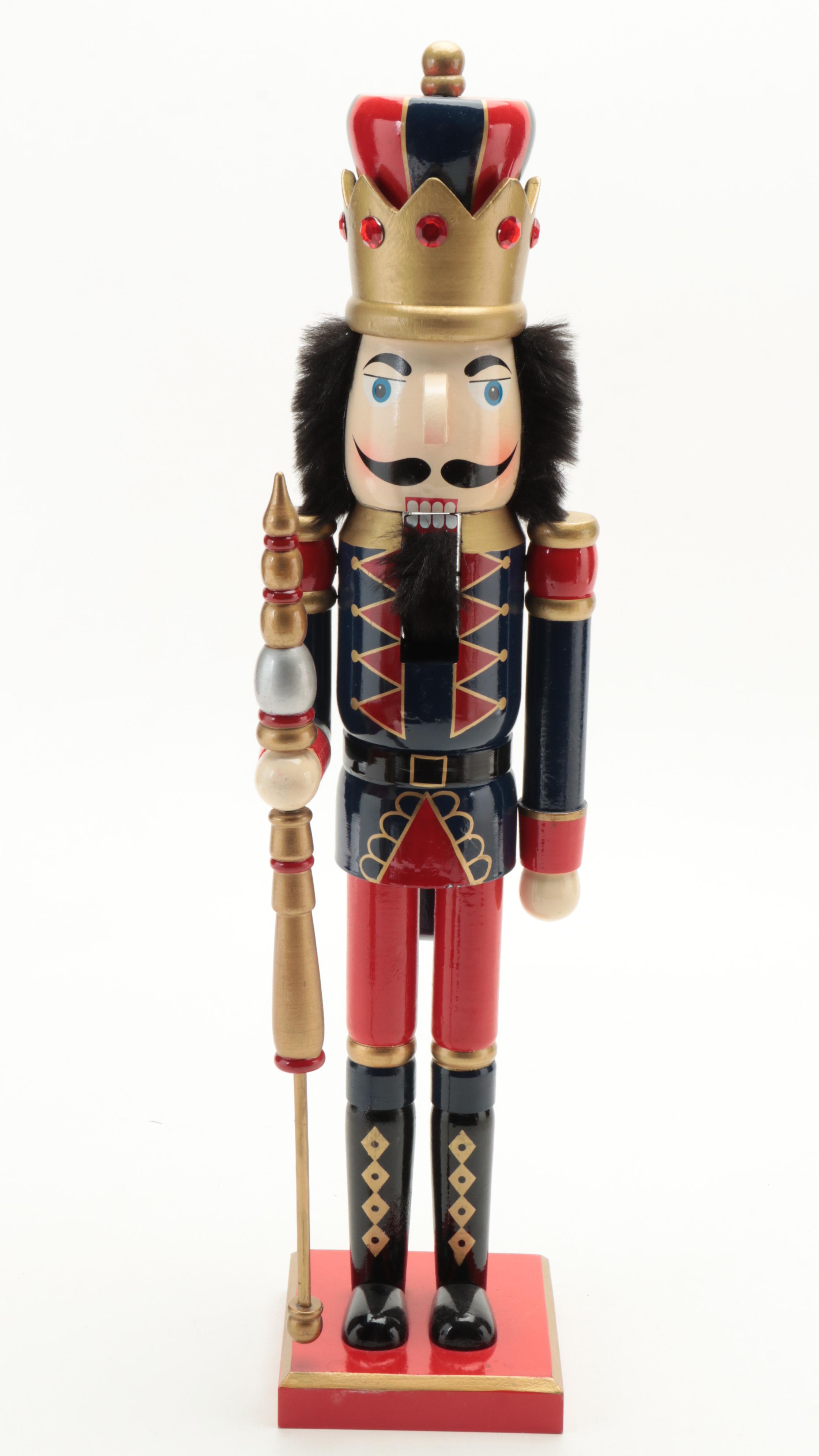 Wooden King and Drummer Nutcrackers