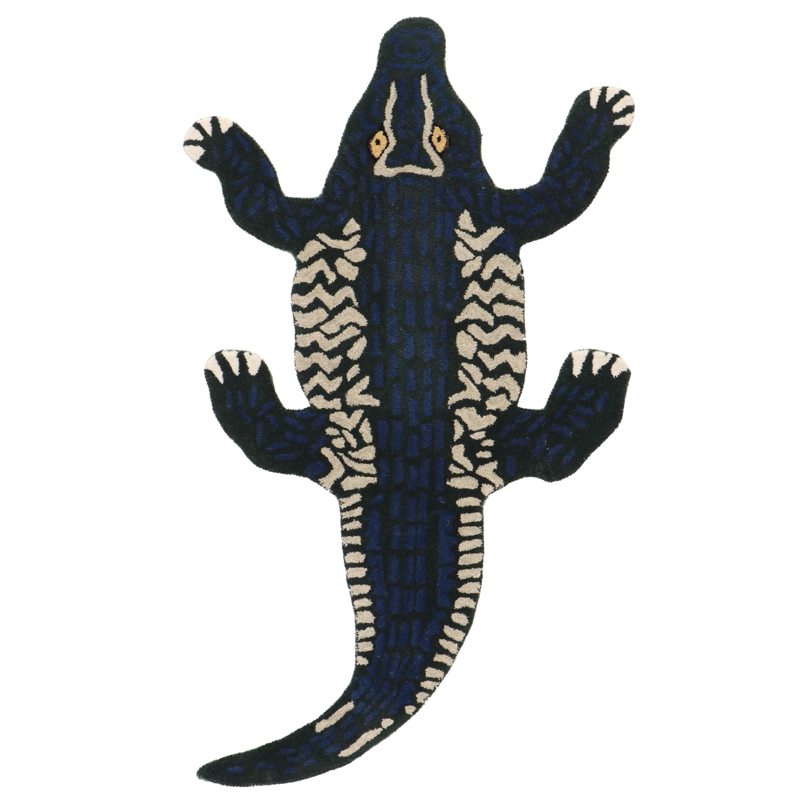 3' x 5'4 Hand-Tufted Pictorial Crocodile Form Accent Rug