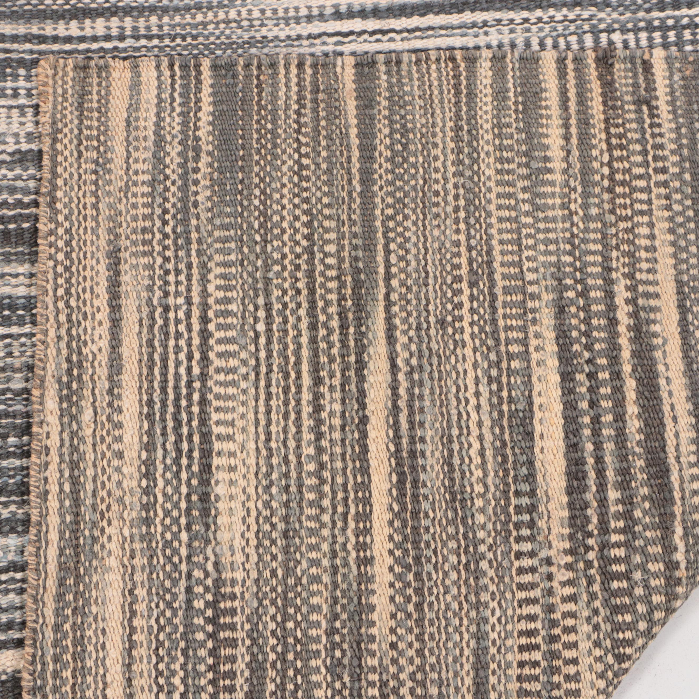 9'4 x 12'2 Hand-Woven Indian Area Rug