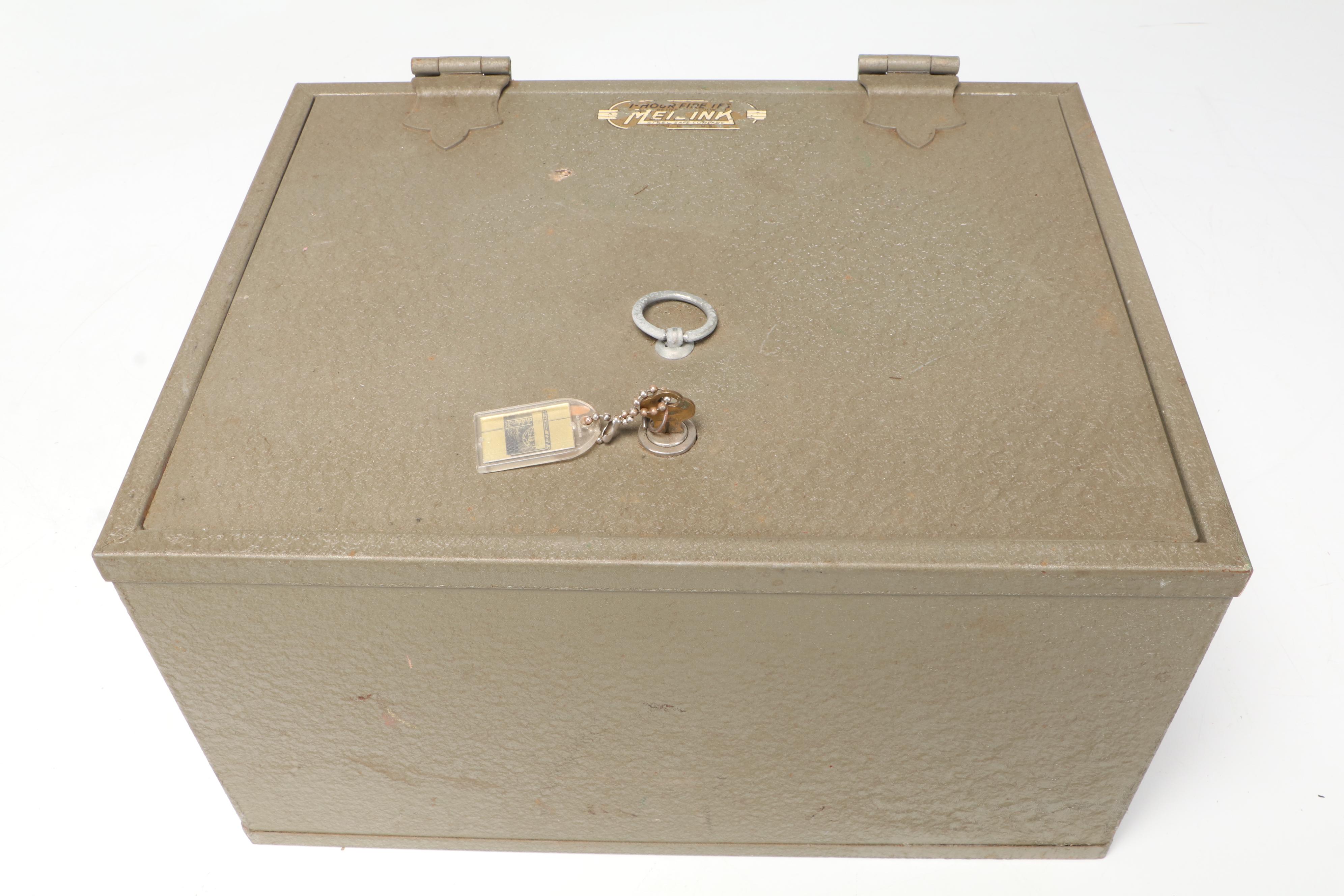 Meilink Mfg. Fabric Lined Fire Insulated Safe