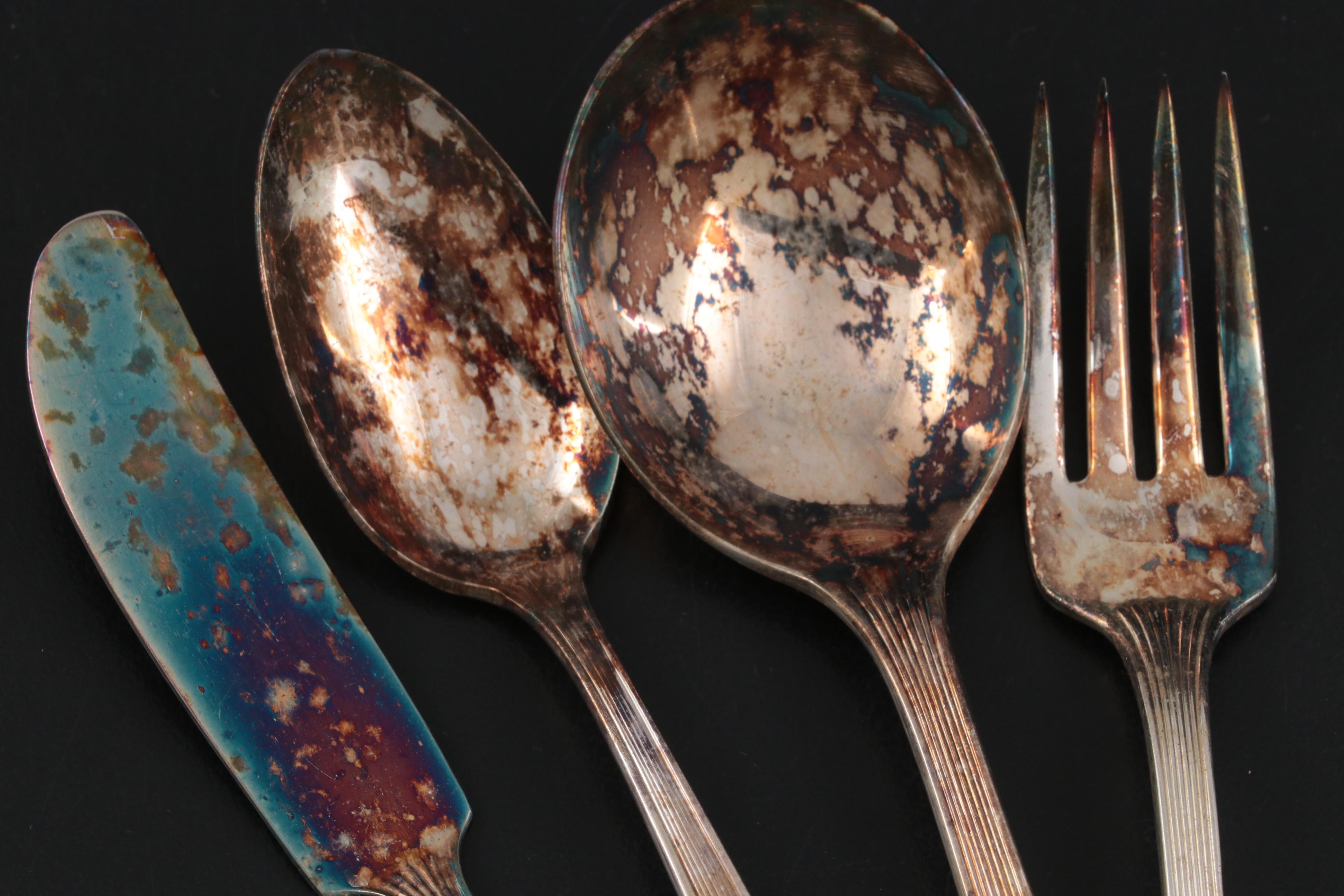 Wm Rogers "Fidelis" Silver Plate Flatware, Mid-20th Century