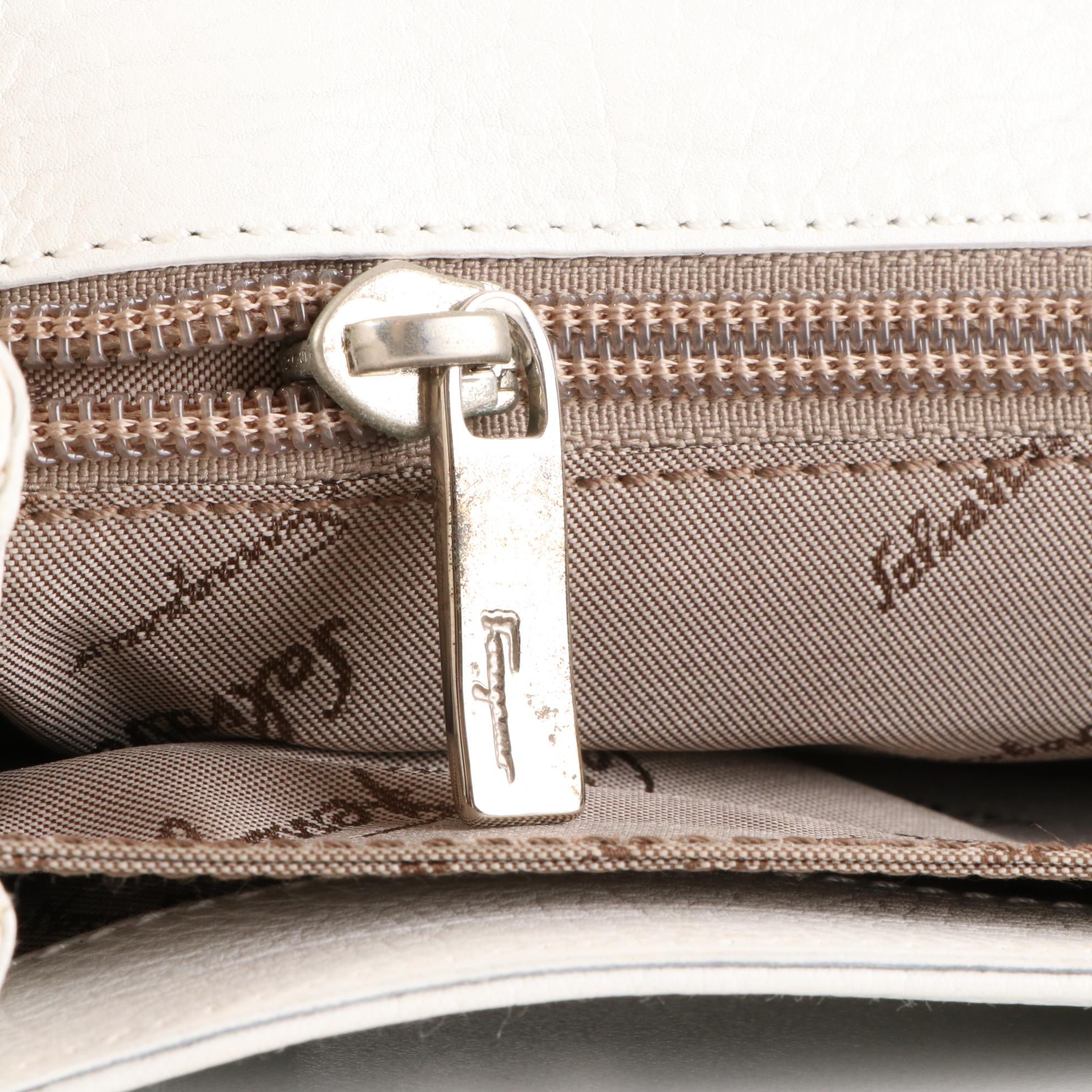 Salvatore Ferragamo Front-Flap Shoulder Bag in White leather