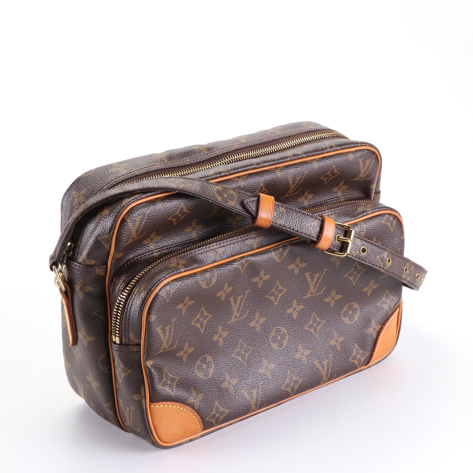 Louis Vuitton Nile Crossbody Bag in Monogram Canvas and Vachetta Leather