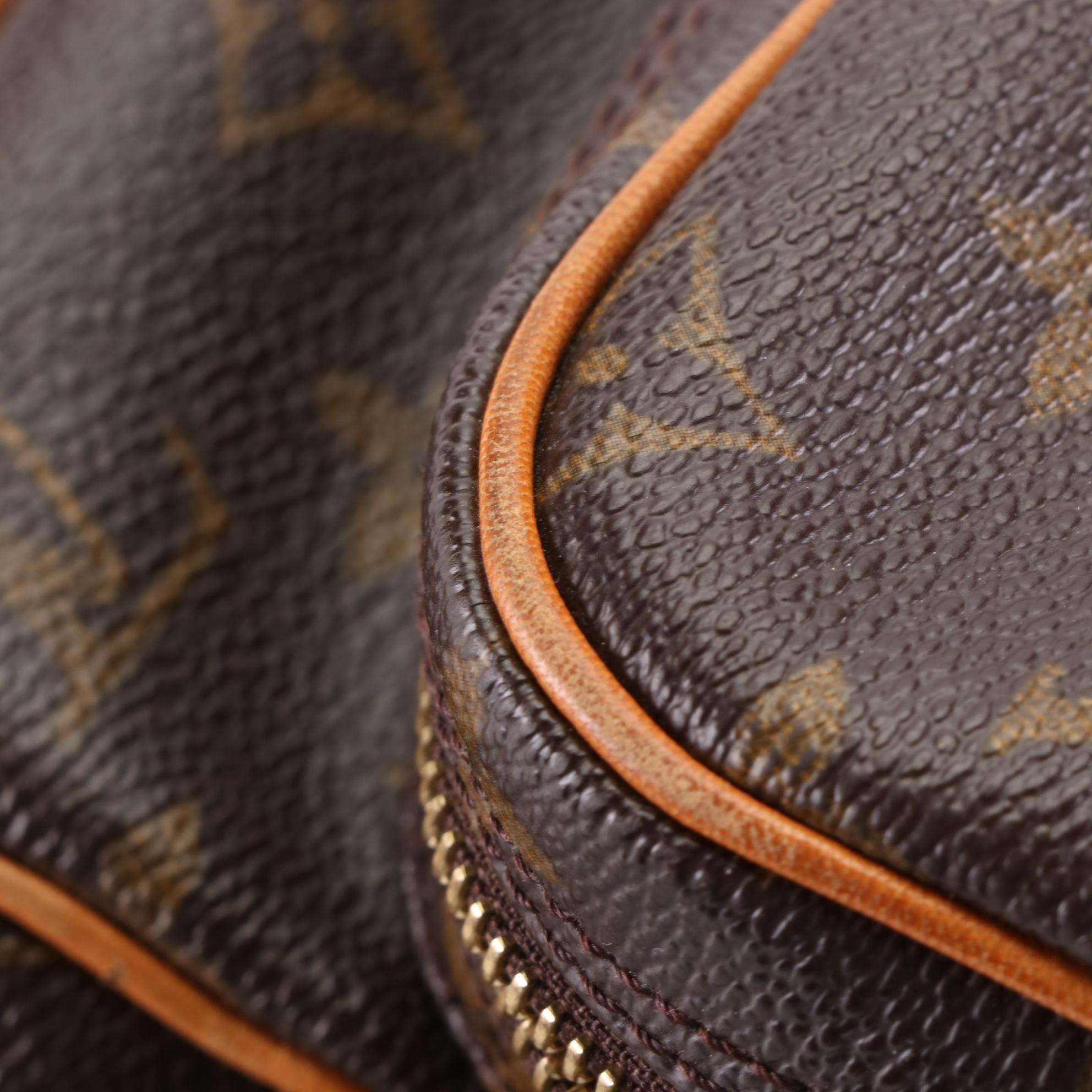 Louis Vuitton Nile Crossbody Bag in Monogram Canvas and Vachetta Leather