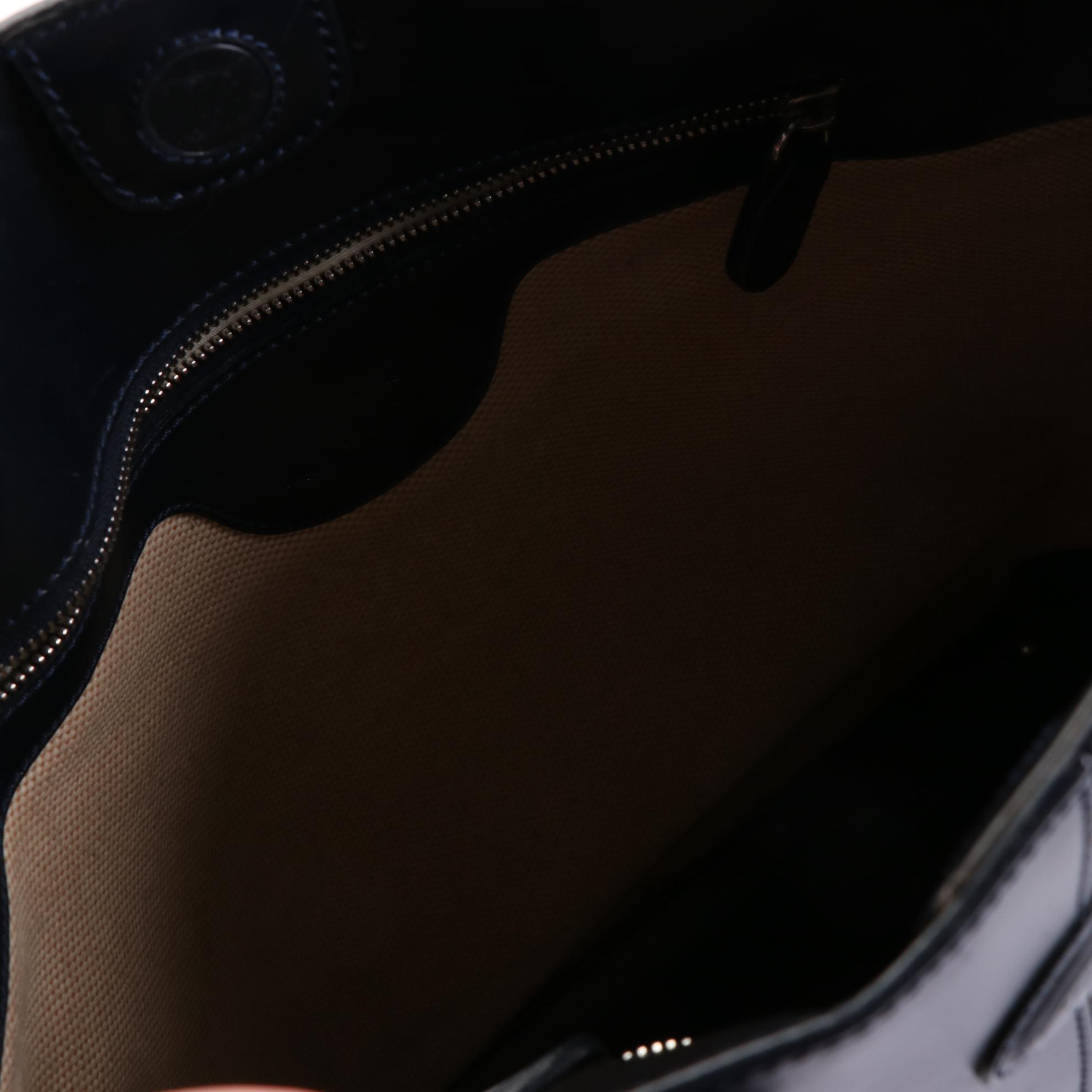 Tod's Shoulder Tote in Smooth Leather