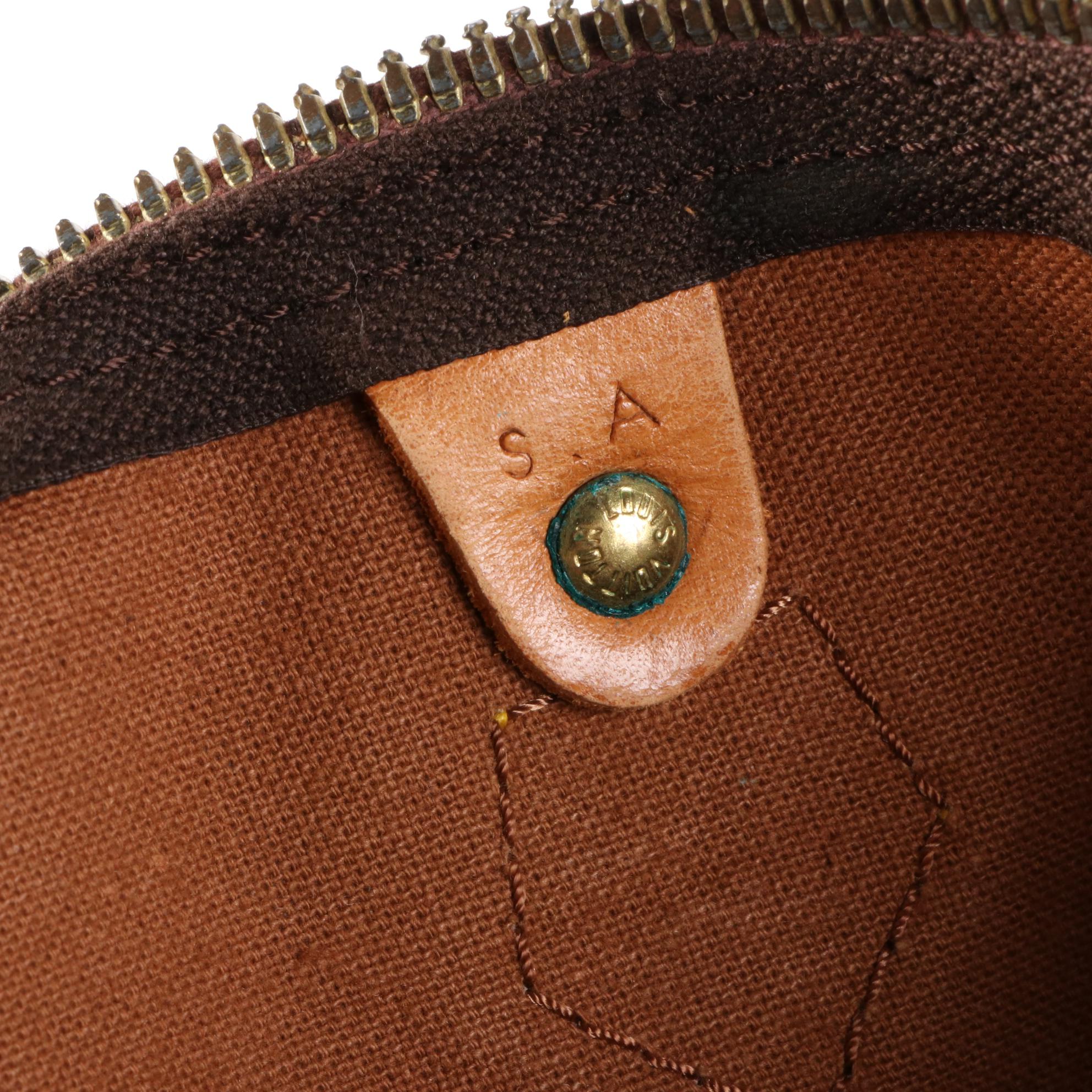 Louis Vuitton Speedy 40 in Monogram Canvas and Vachetta Leather