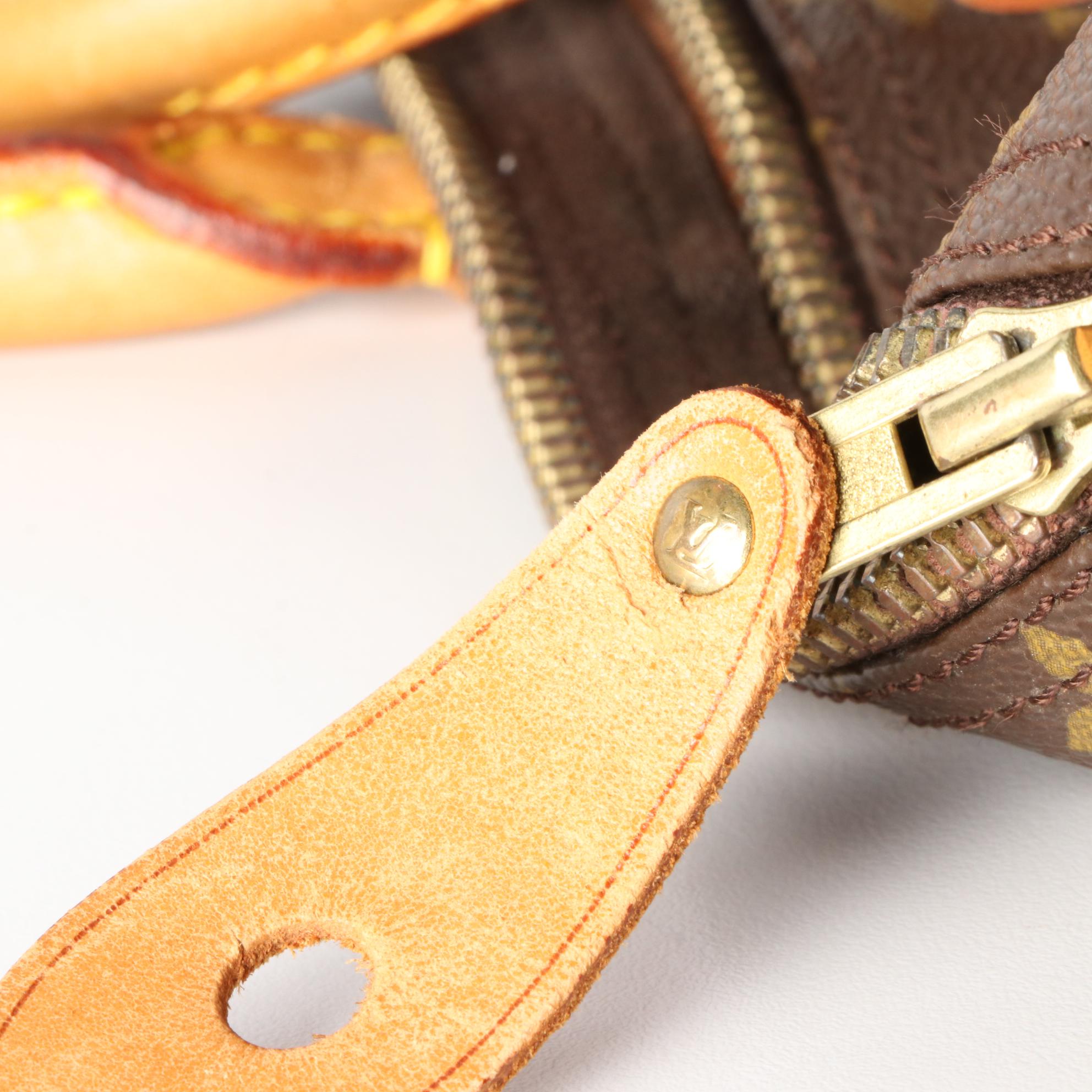 Louis Vuitton Speedy 40 in Monogram Canvas and Vachetta Leather