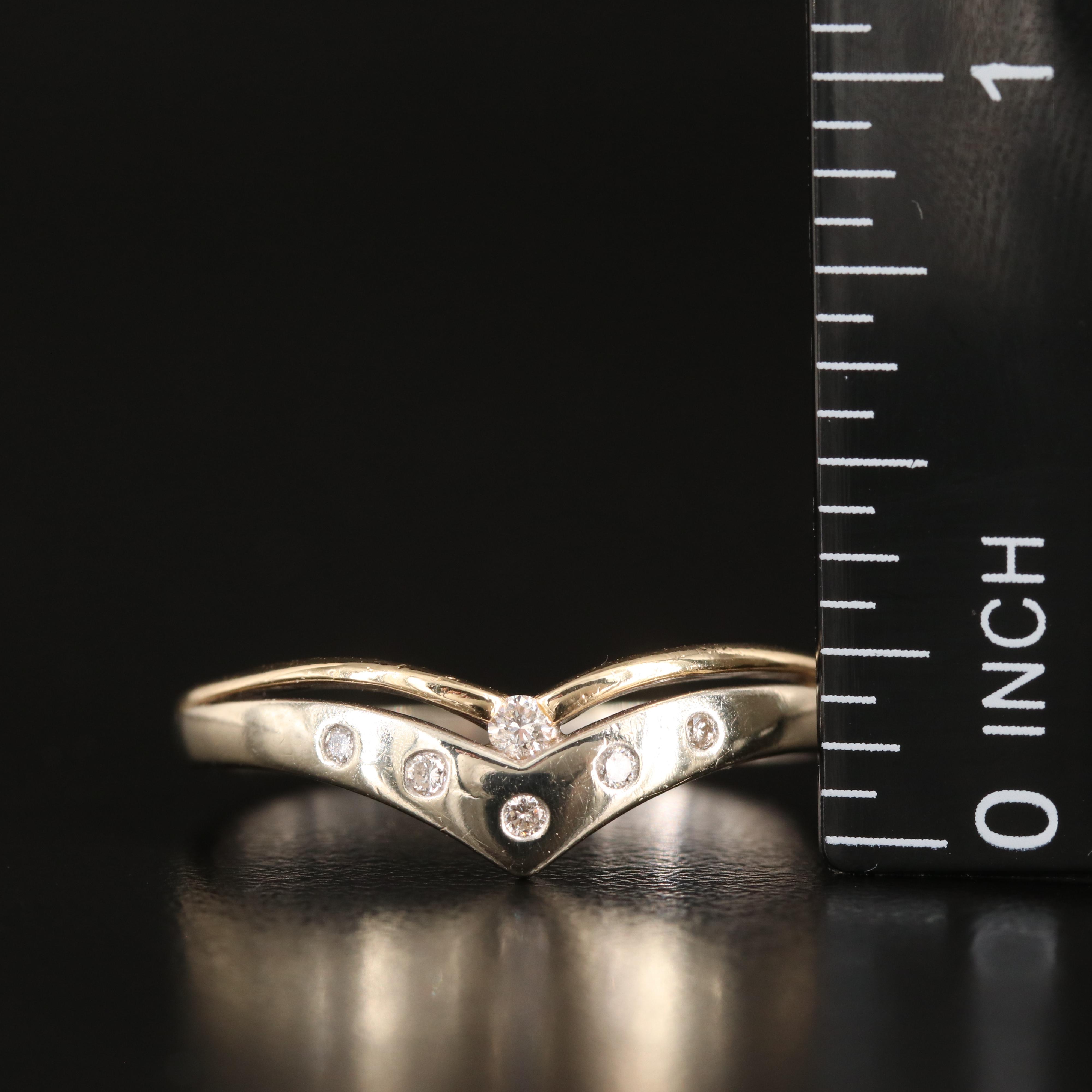14K 0.12 CTW Diamond Chevron Ring