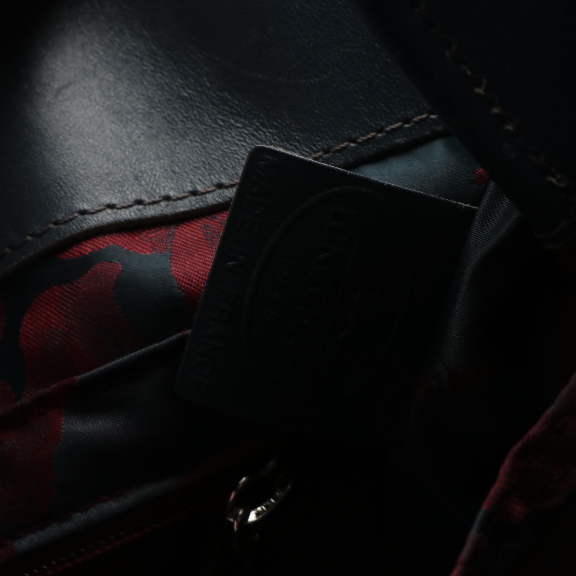 Longchamp Zipper Expanding Shoulder Bag in Texture Patent Leather