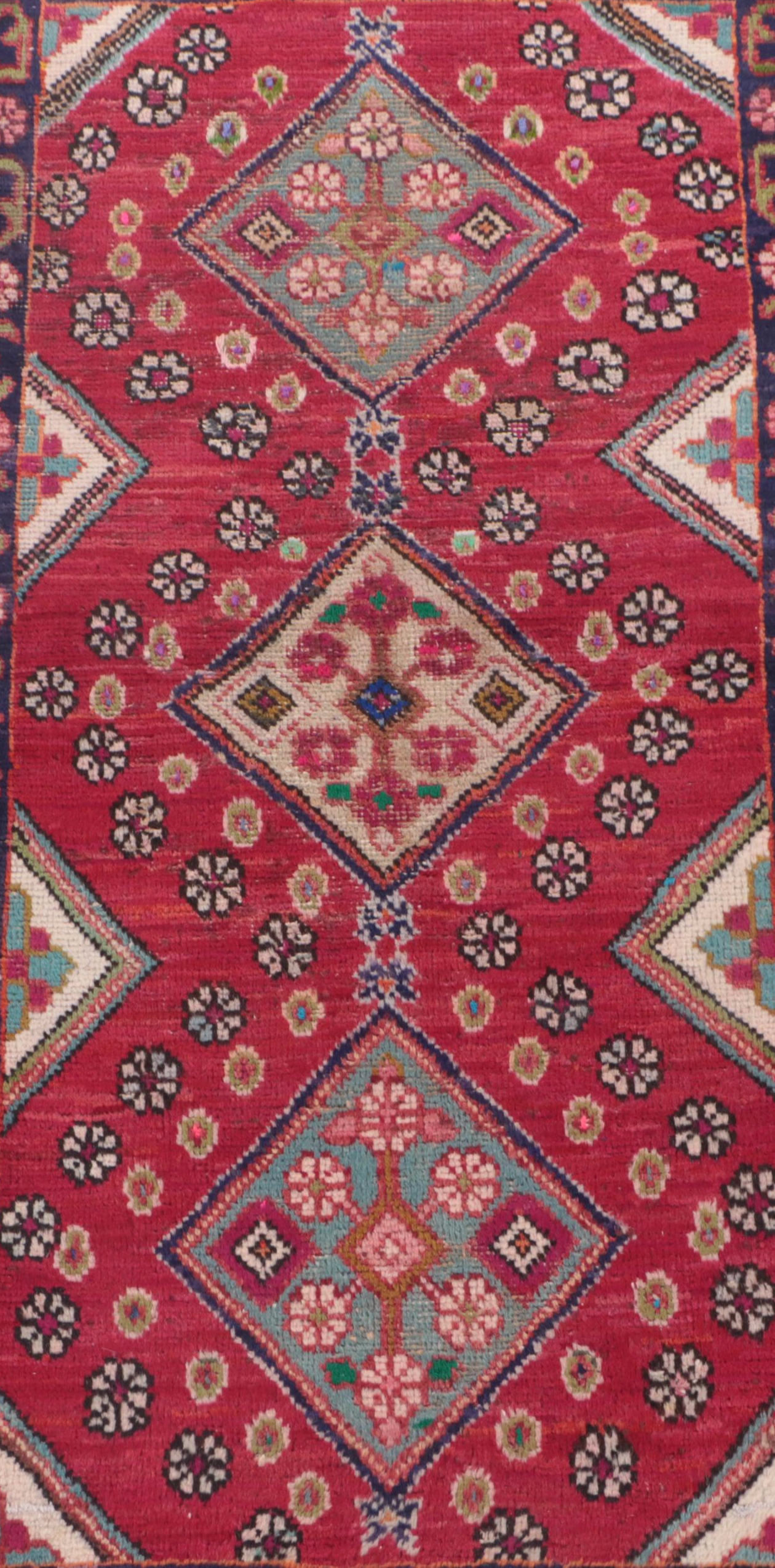 2'3 x 4'8 Hand-Knotted Persian Village Accent Rug