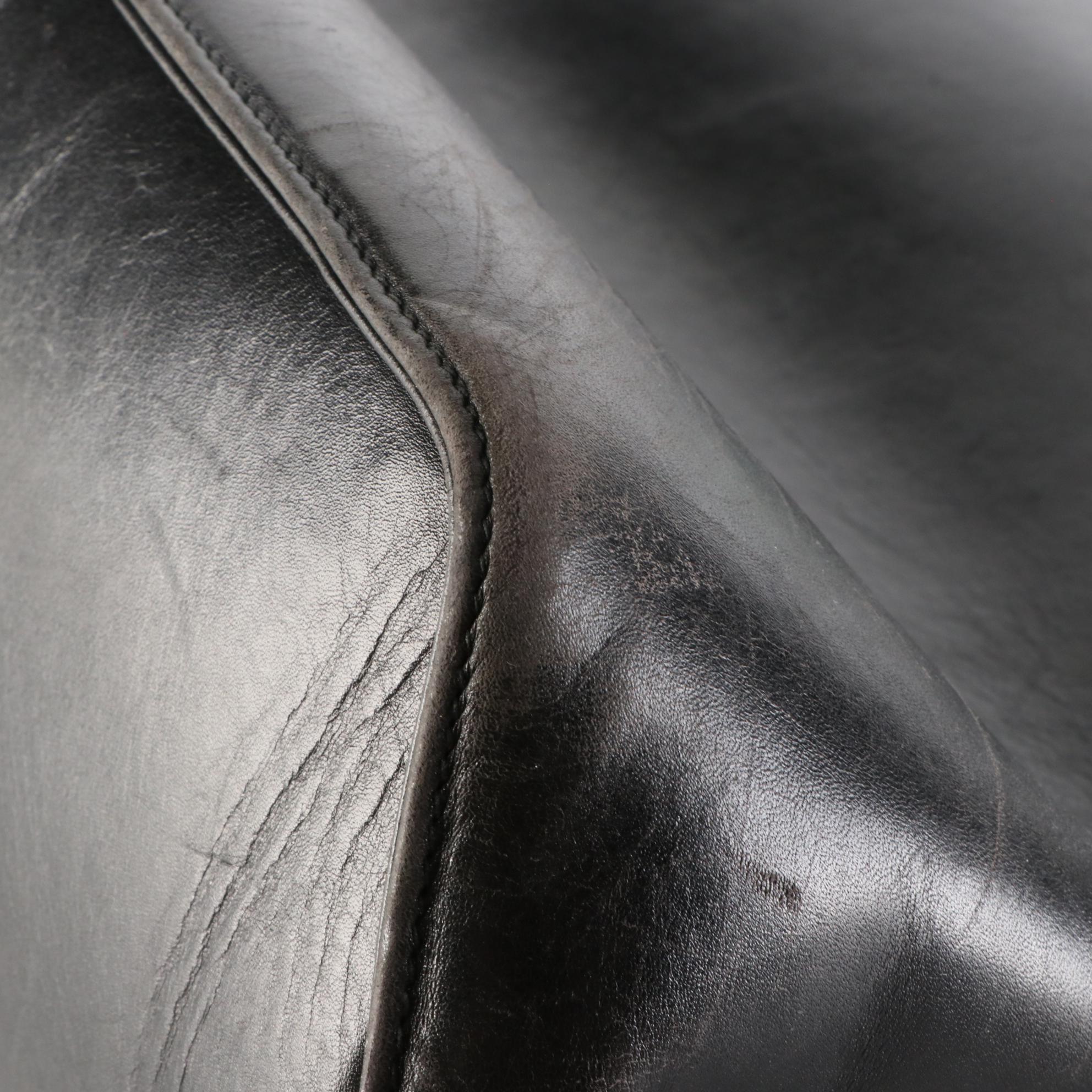 Salvatore Ferragamo Medium Wanda Tote in Smooth Black Leather