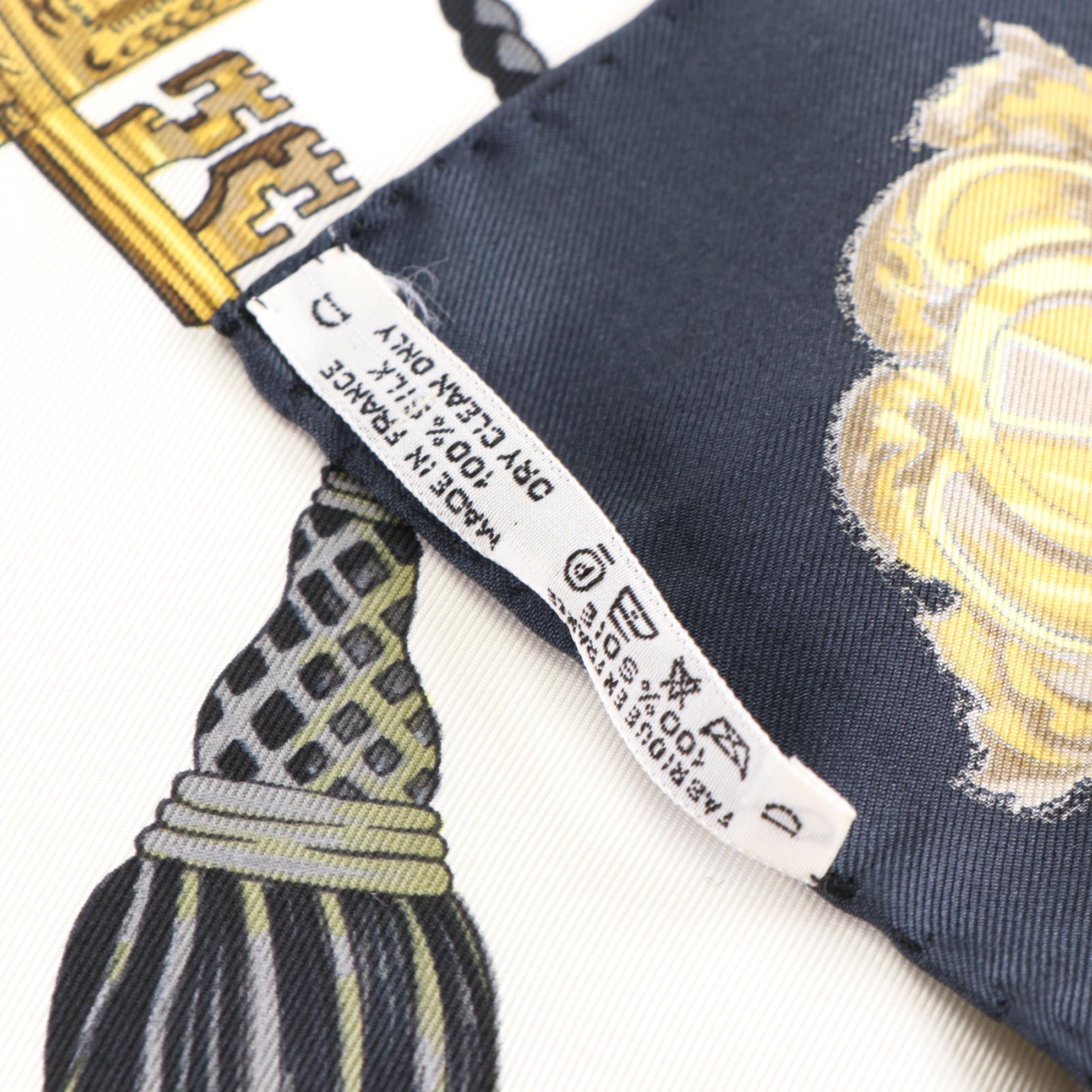 Hermès ''Les Cles'' Scarf 90 in Silk Twill