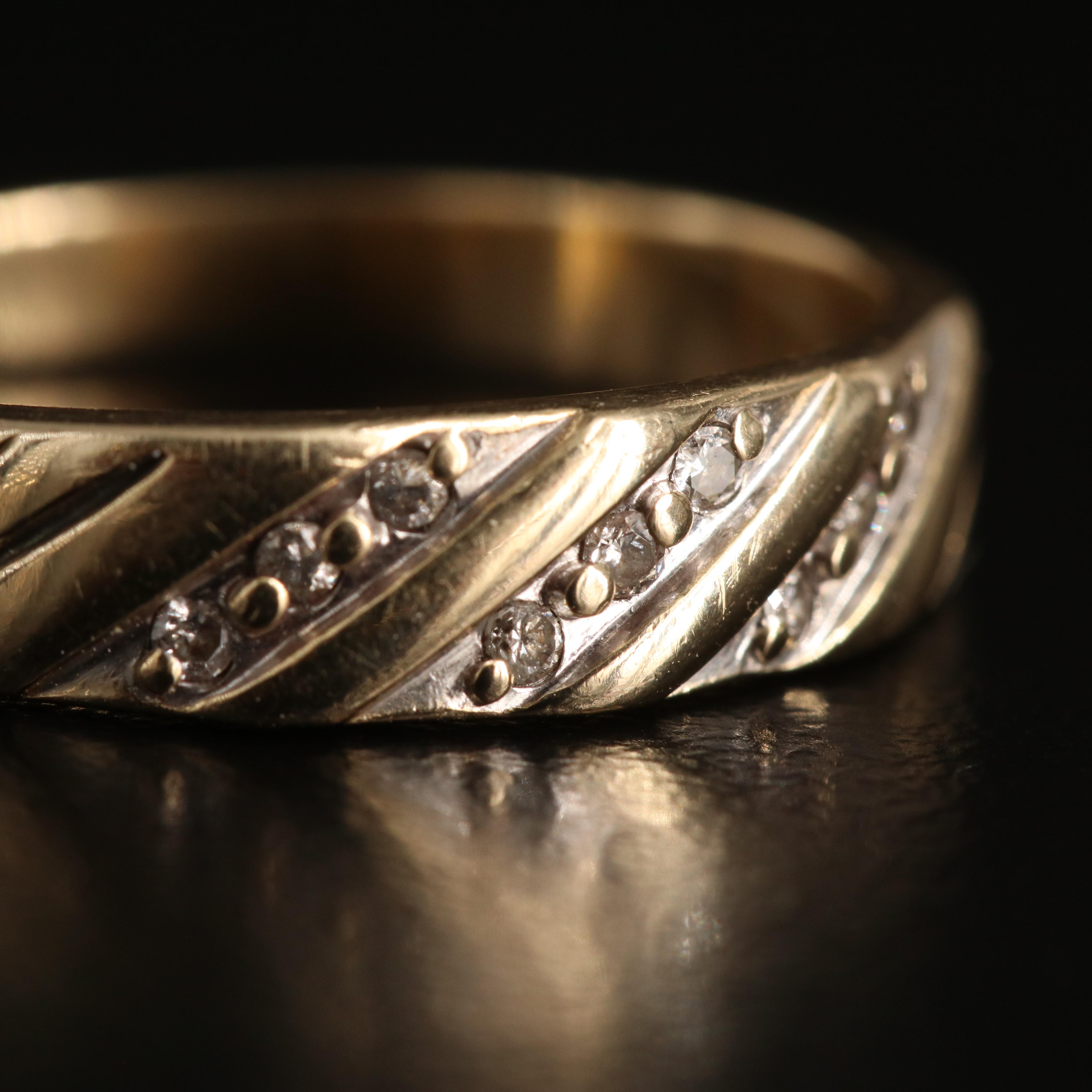 14K 0.10 CTW Diamond Band