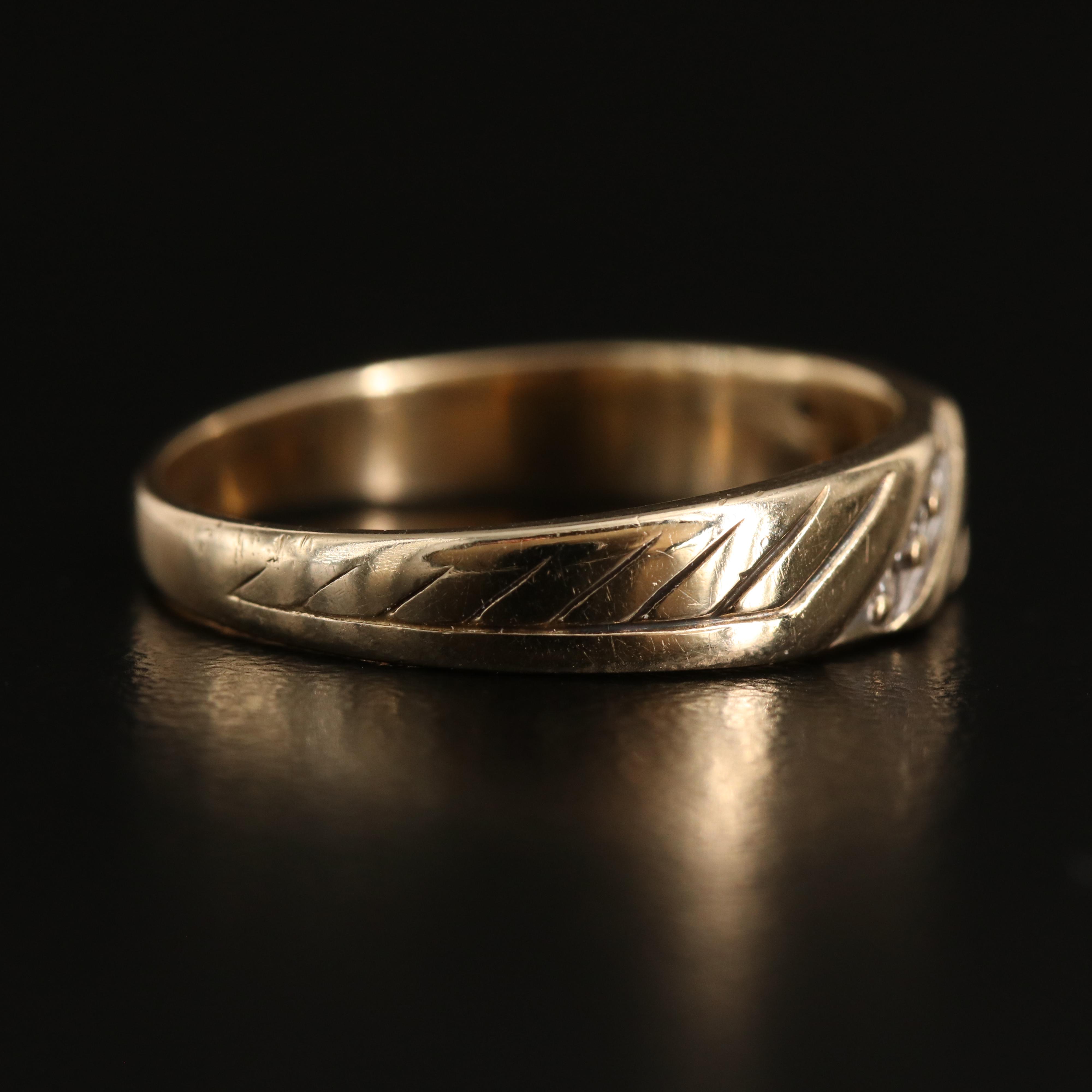 14K 0.10 CTW Diamond Band