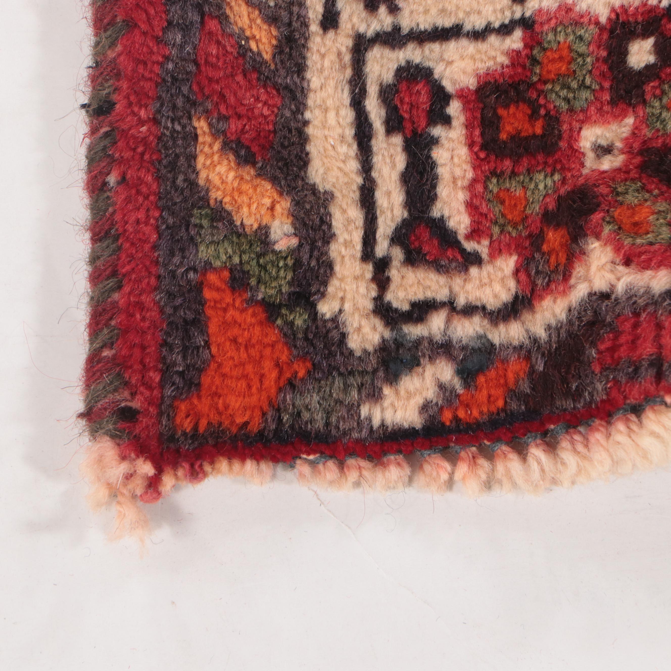 5'2 x 8'1 Hand-Knotted Persian Qashqai Area Rug