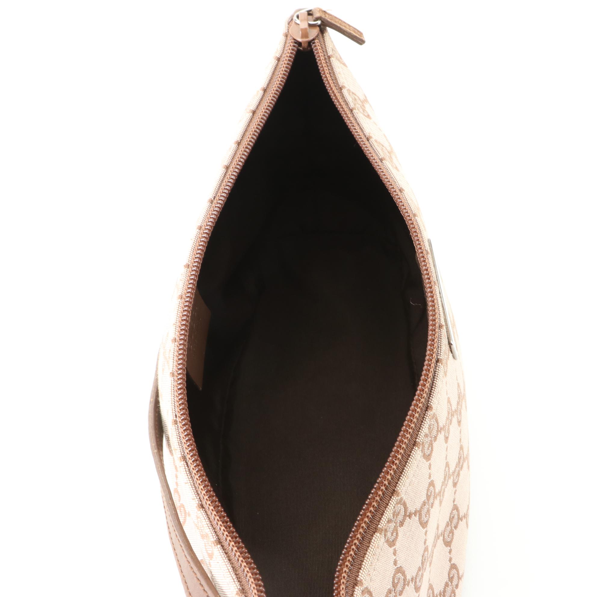 Gucci Boat Pochette in GG Canvas and Leather