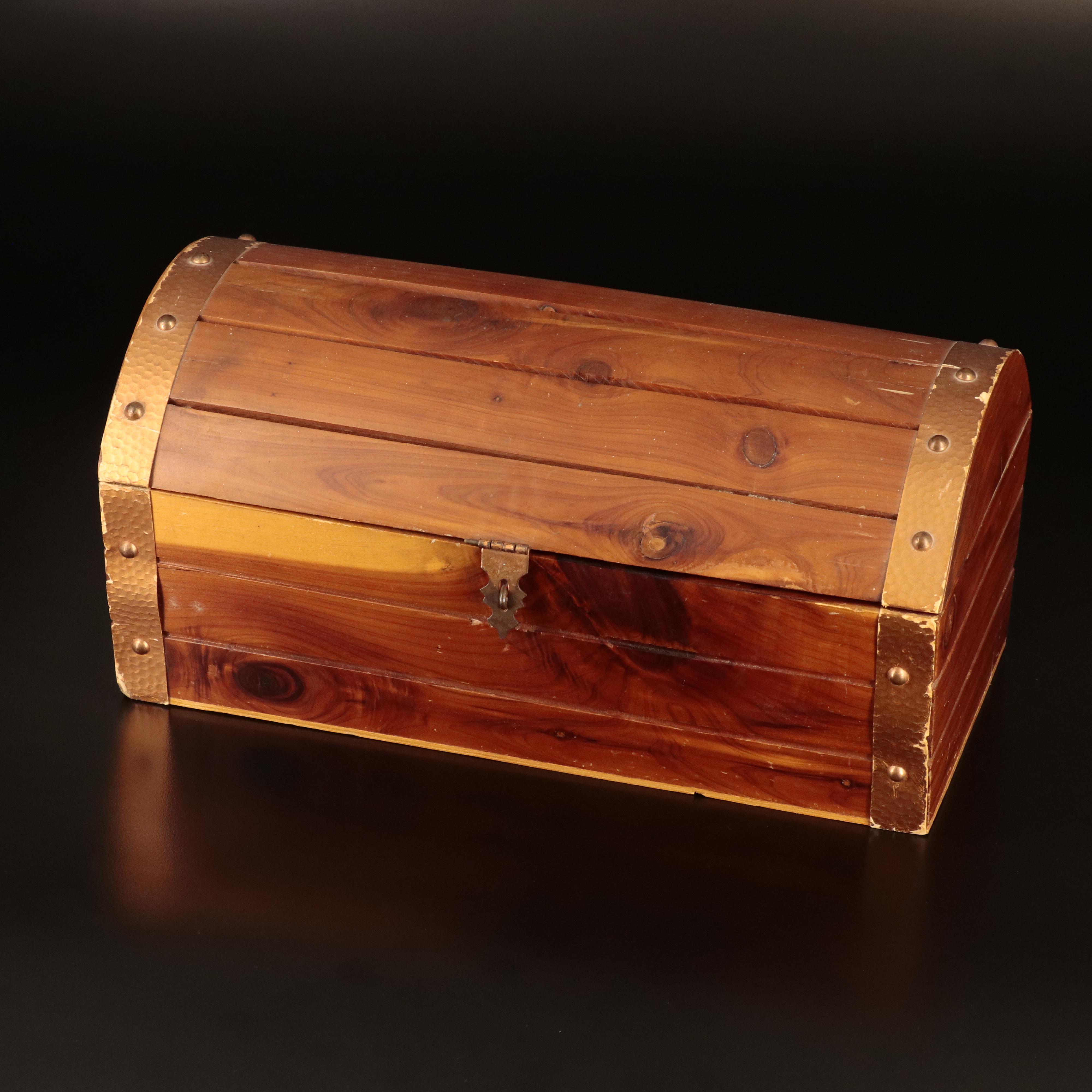 Uncommon Discoveries: Jewelry Collection