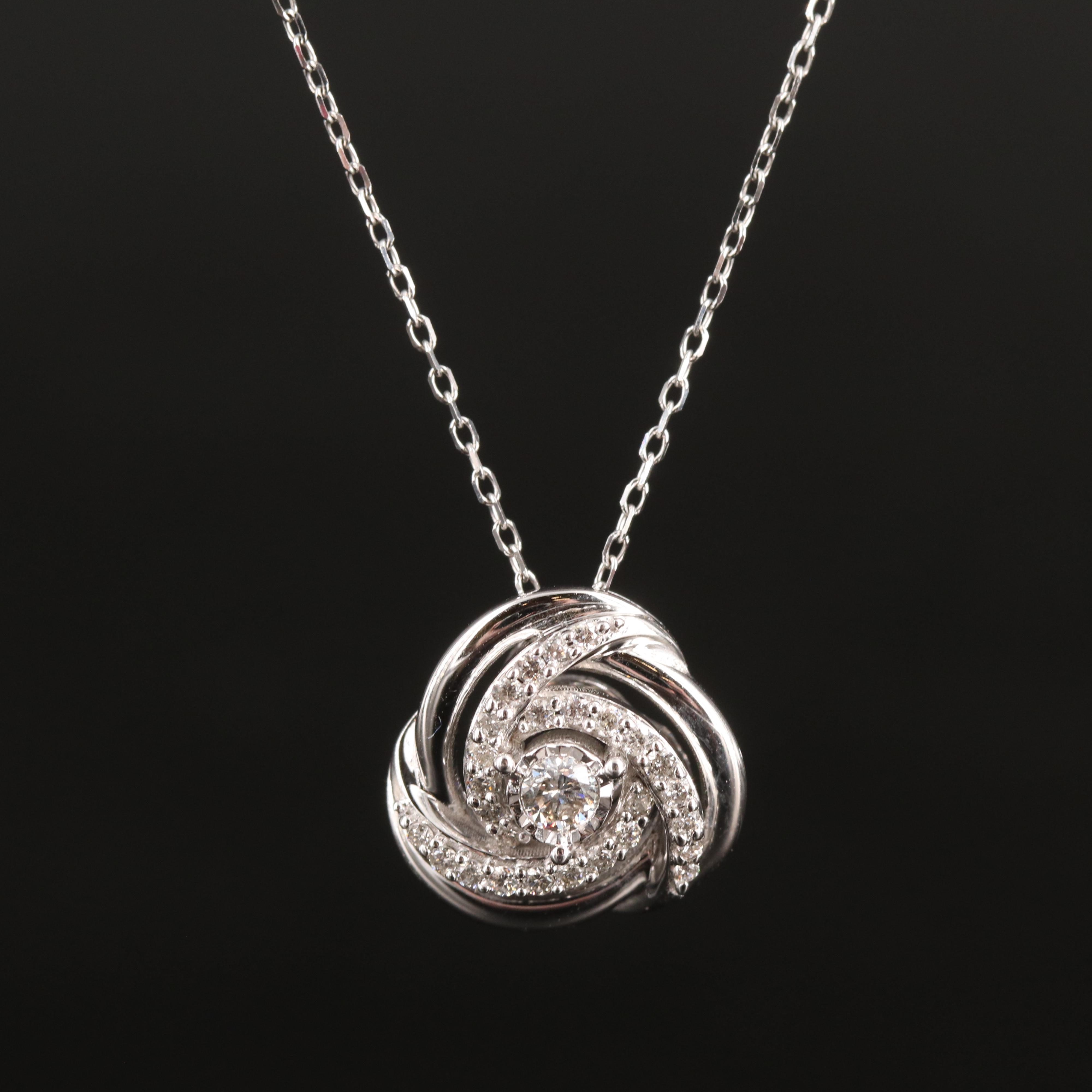 10K 0.26 CTW Diamond Pendant Necklace