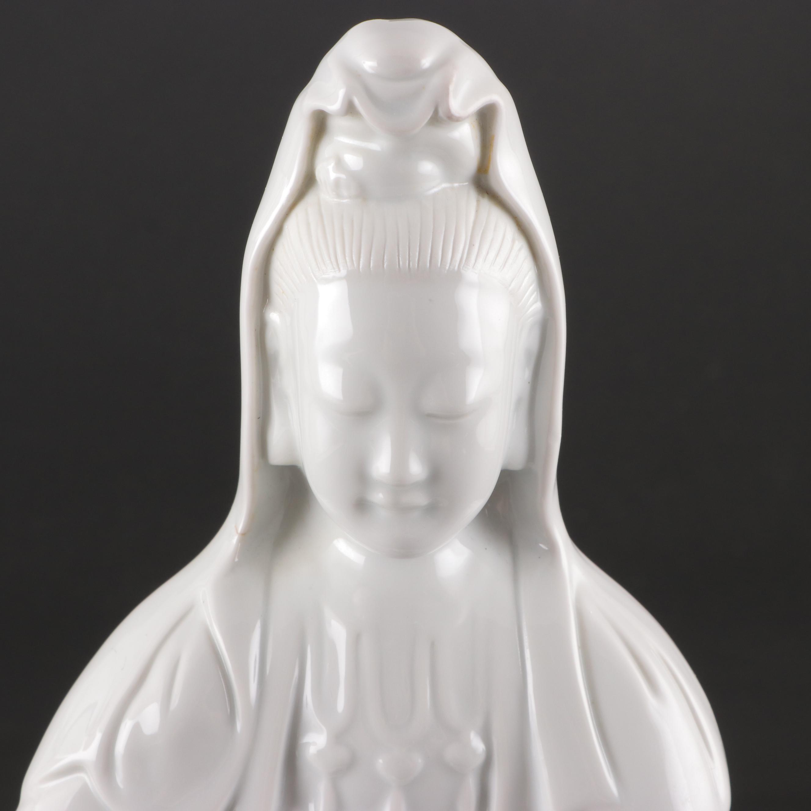 Chinese Porcelain Blanc de Chine Guanyin Figurine