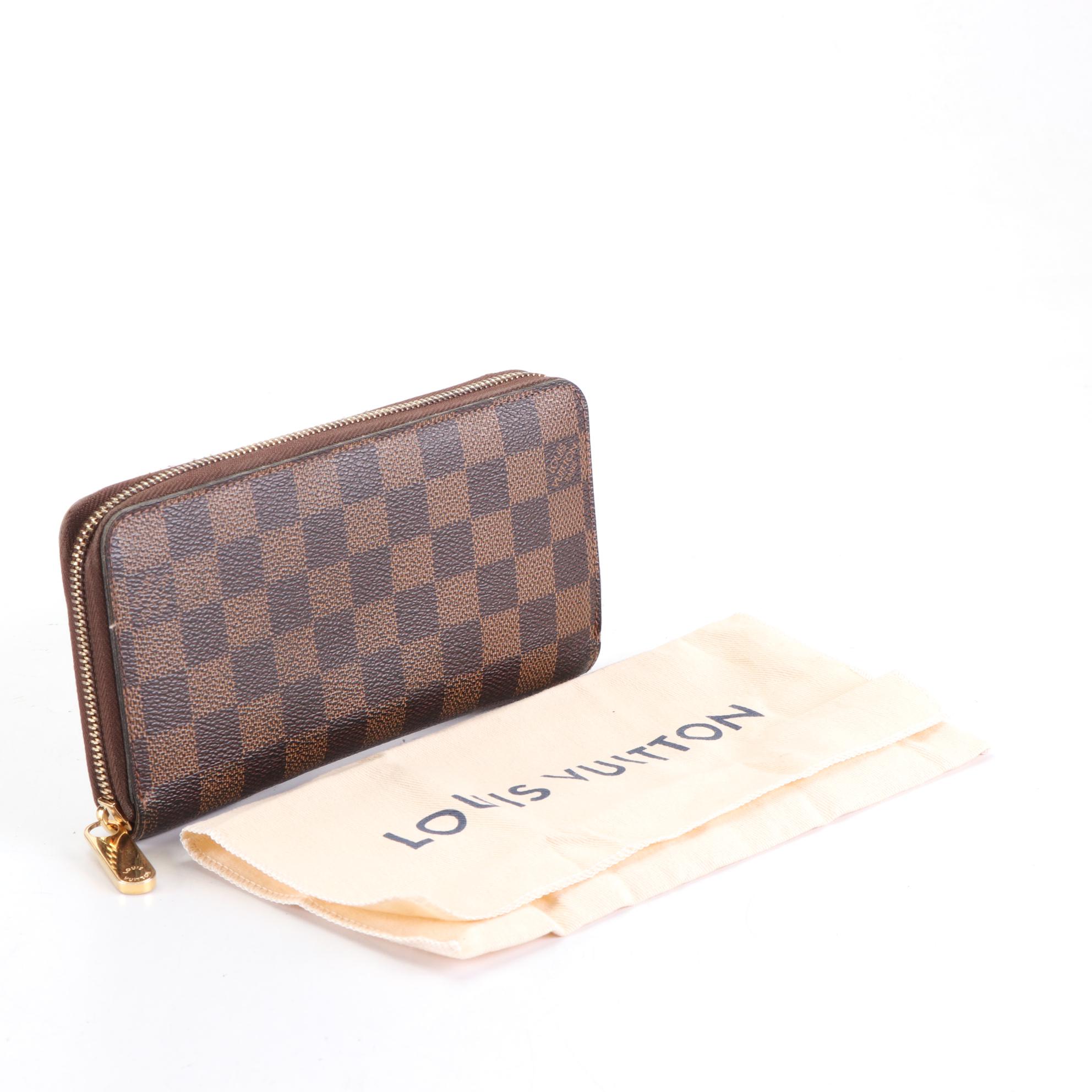 Louis Vuitton Zippy Wallet in Damier Ebene Canvas