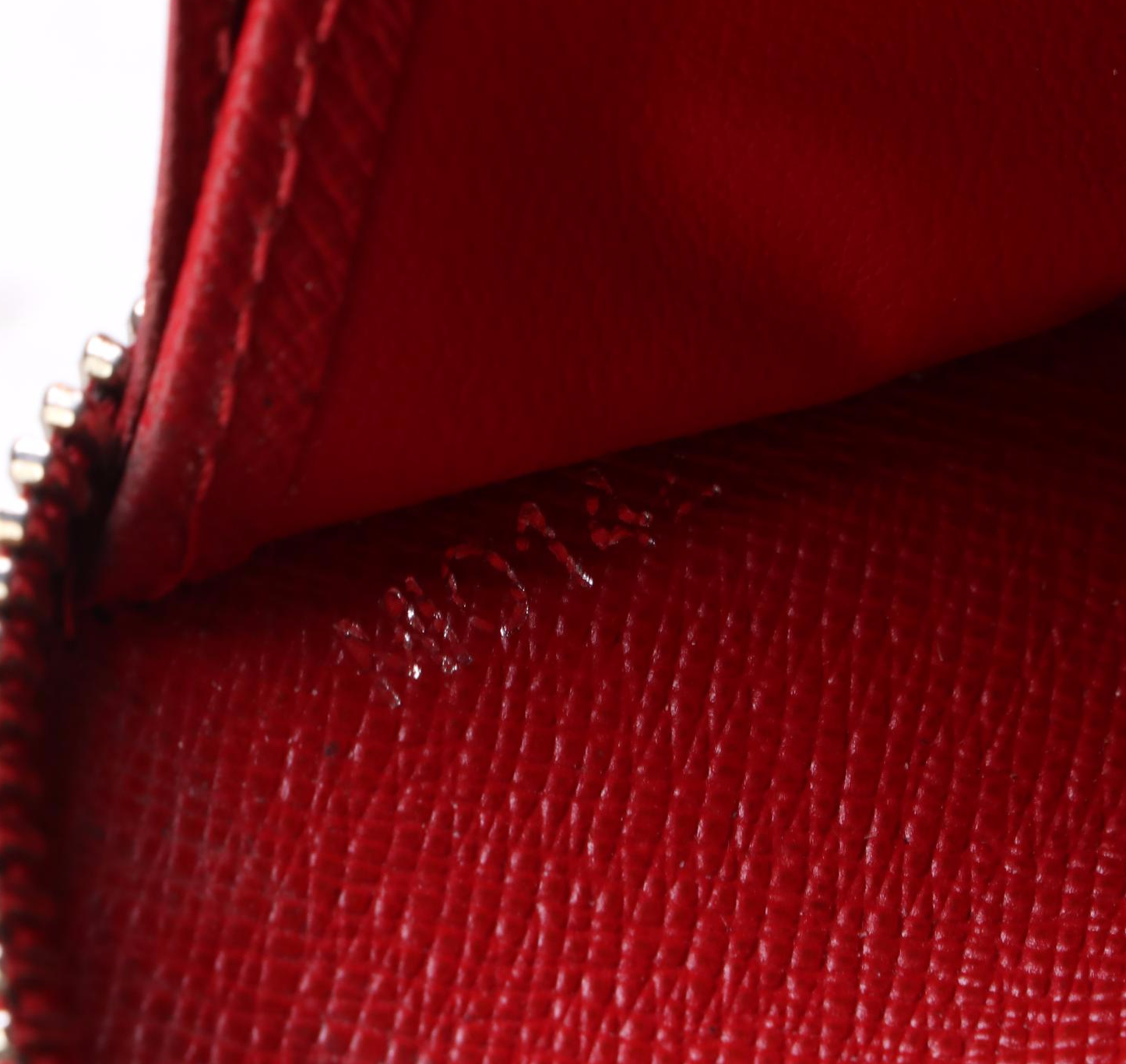 Louis Vuitton Zippy Wallet in Epi Leather