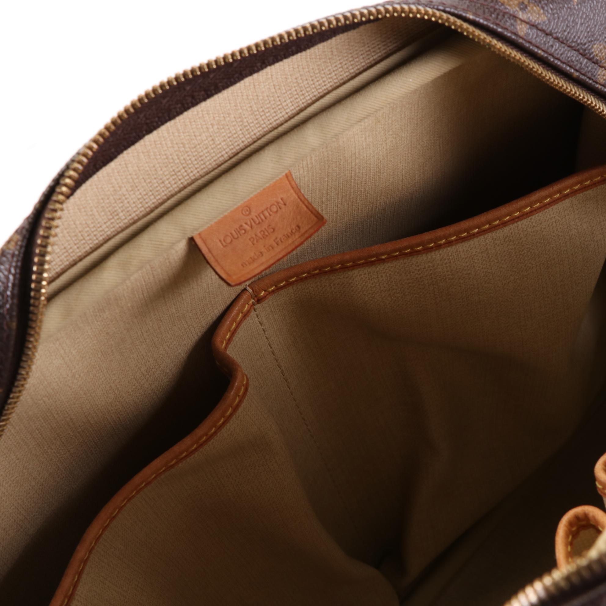 Louis Vuitton Deauville Bag in Monogram Canvas and Vachetta Leather