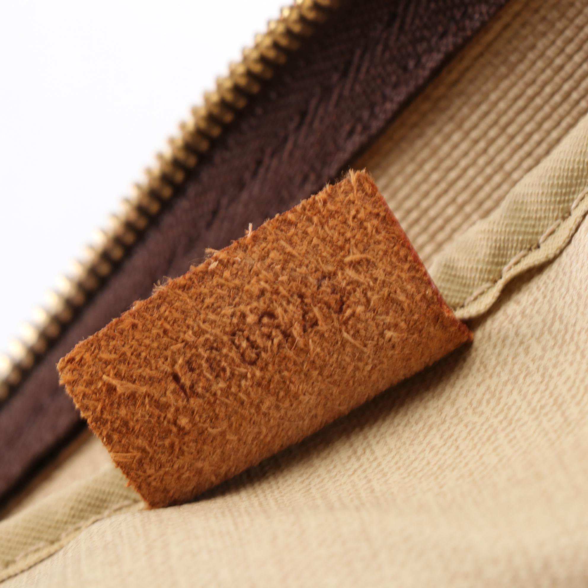 Louis Vuitton Deauville Bag in Monogram Canvas and Vachetta Leather