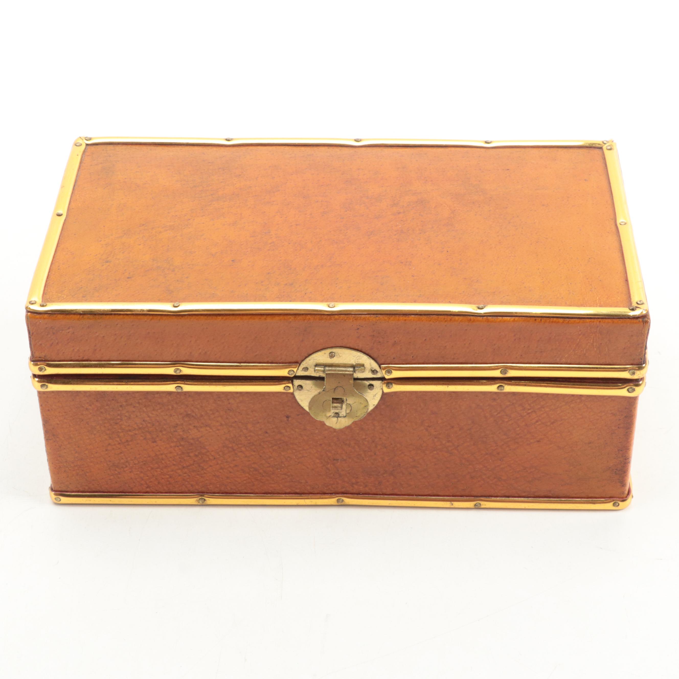 Neoclassical Style Wall Shelves with Decorative Box