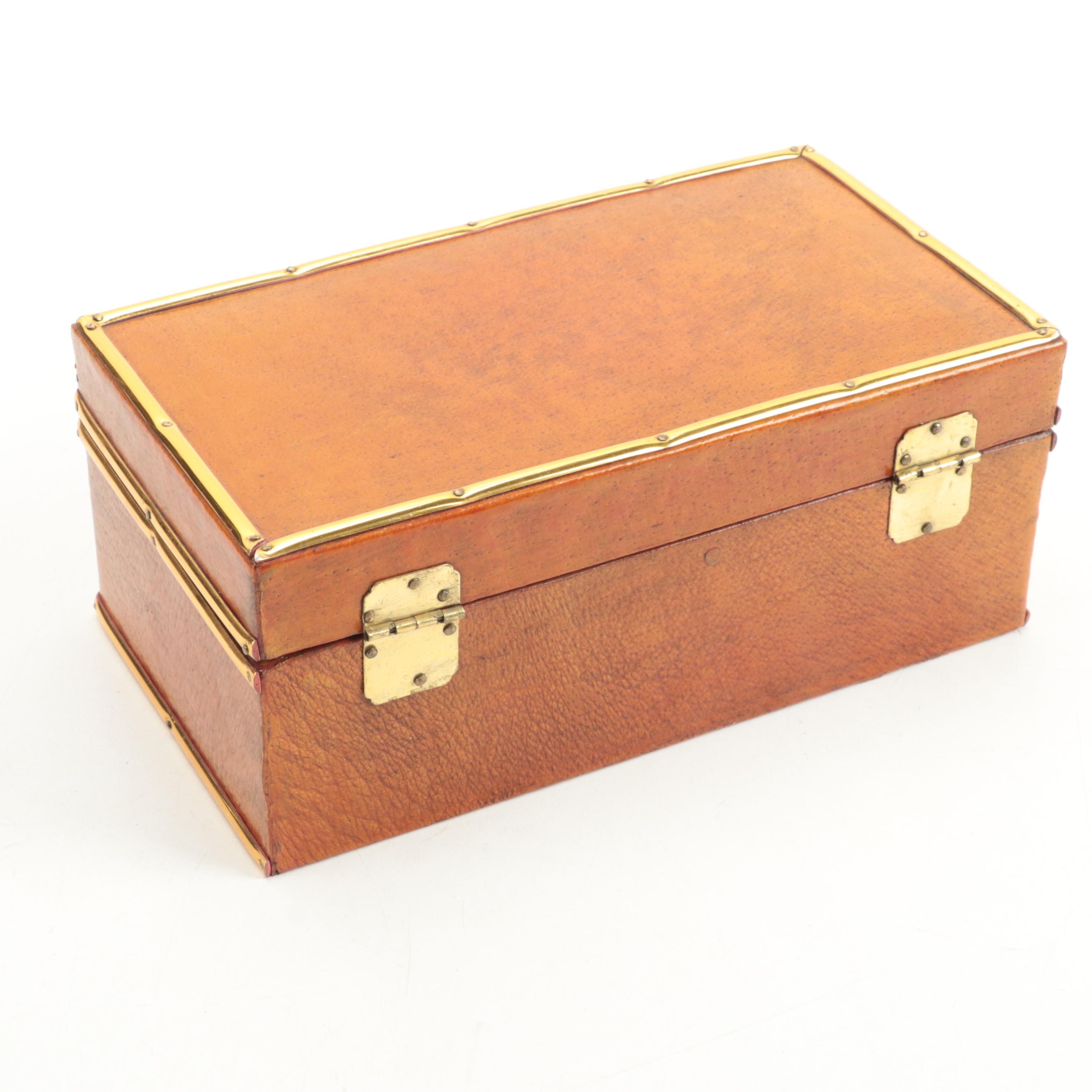 Neoclassical Style Wall Shelves with Decorative Box