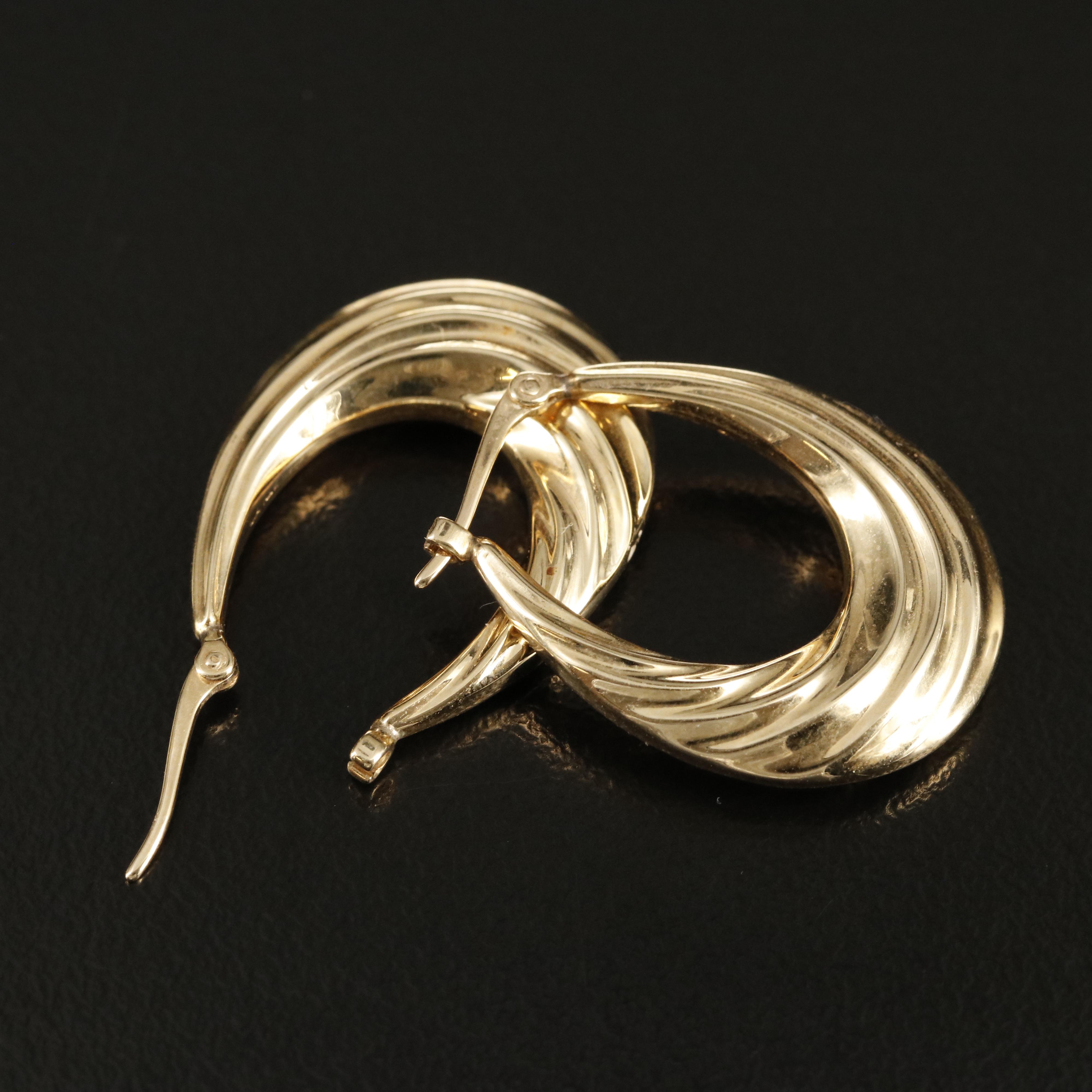 14K Fluted Oval Hoop Earrings