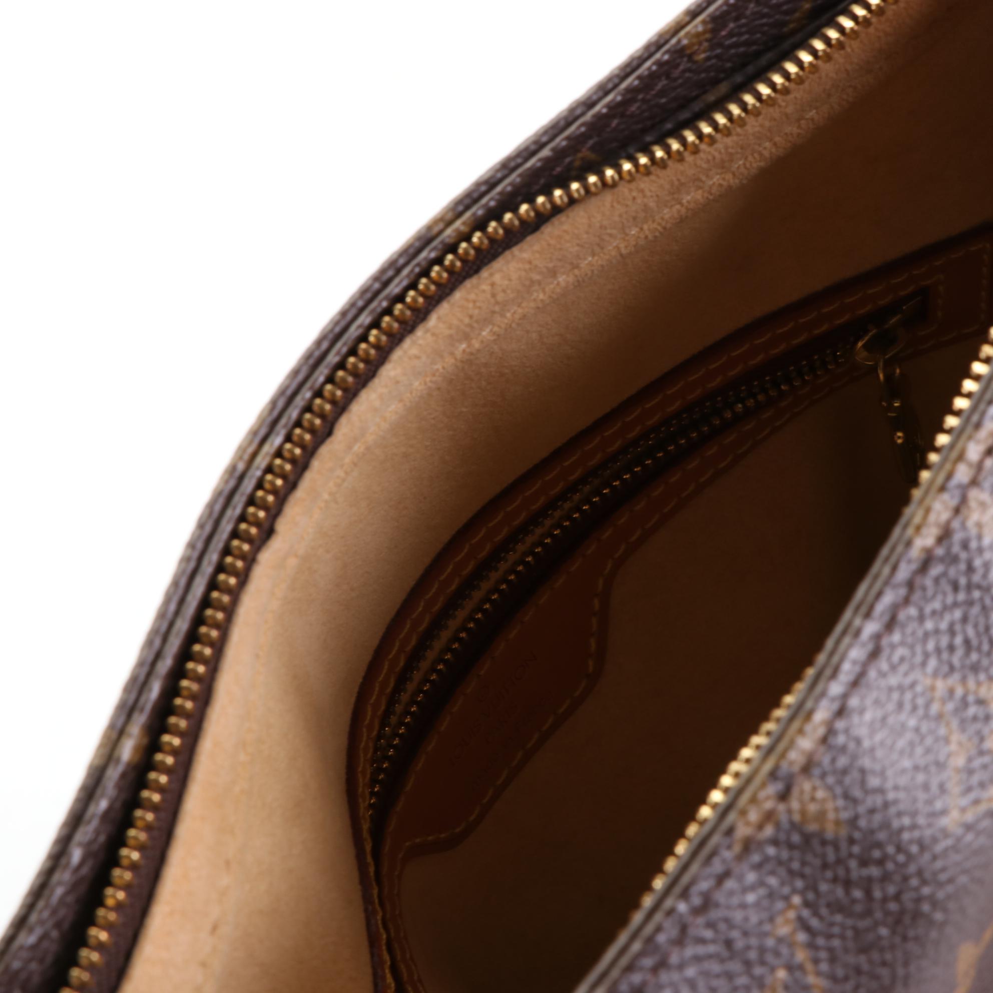 Louis Vuitton Looping GM in Monogram Canvas and Vachetta Leather