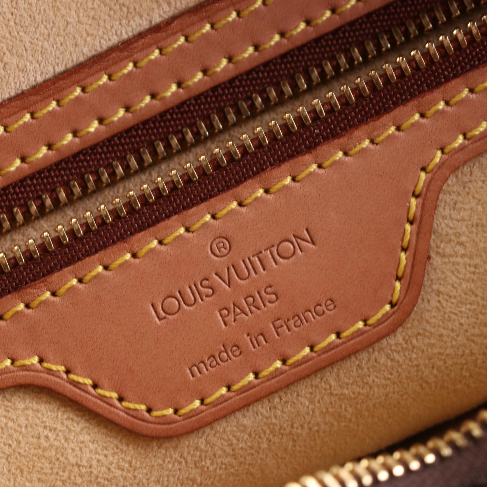 Louis Vuitton Looping GM in Monogram Canvas and Vachetta Leather