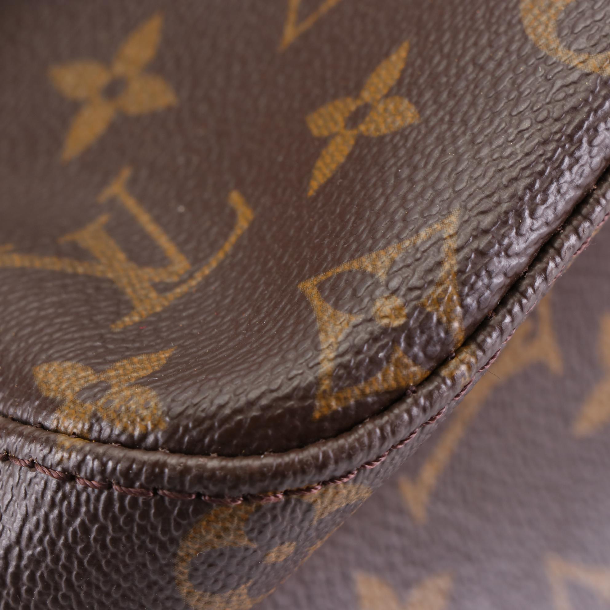 Louis Vuitton Looping GM in Monogram Canvas and Vachetta Leather