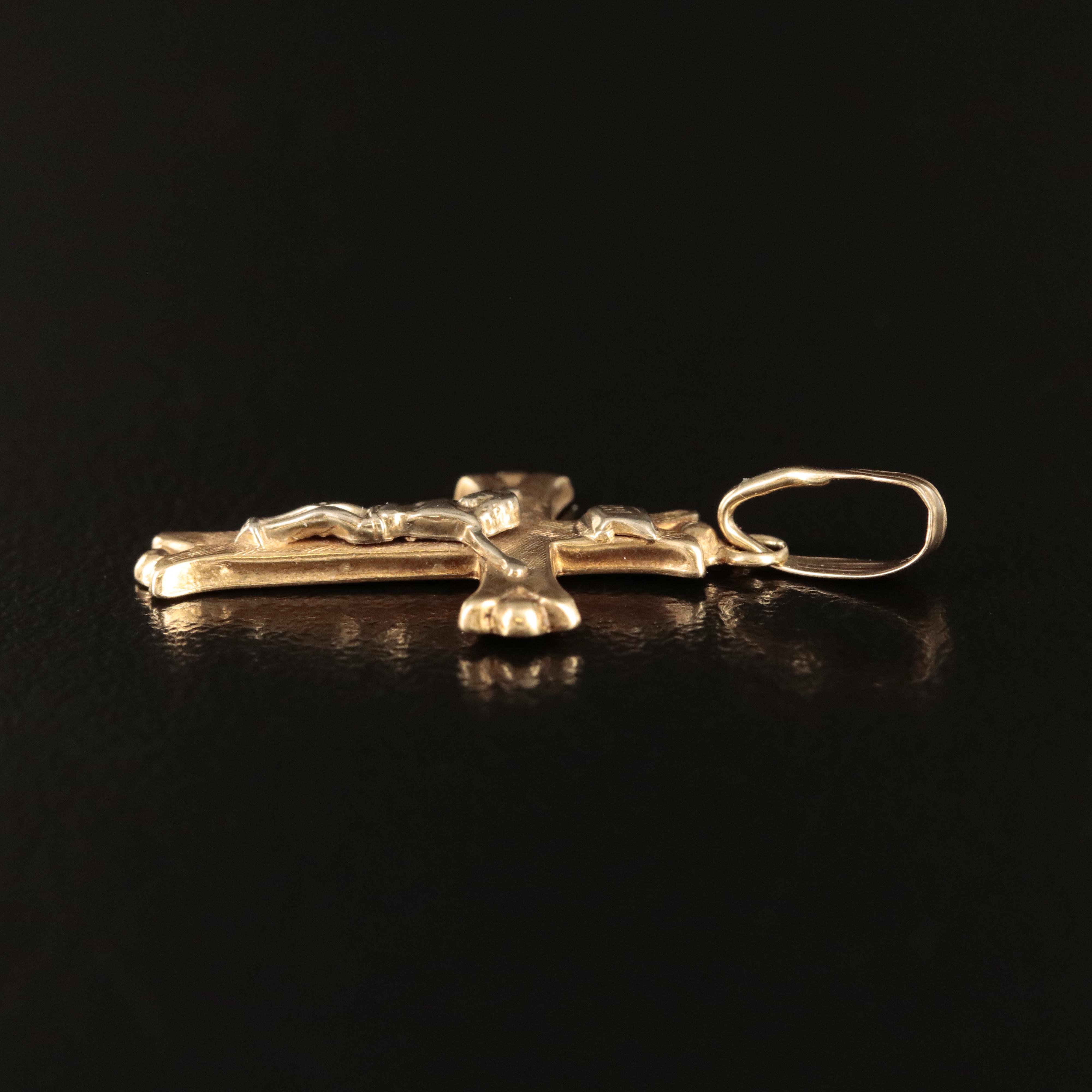 14K Crucifix Pendant
