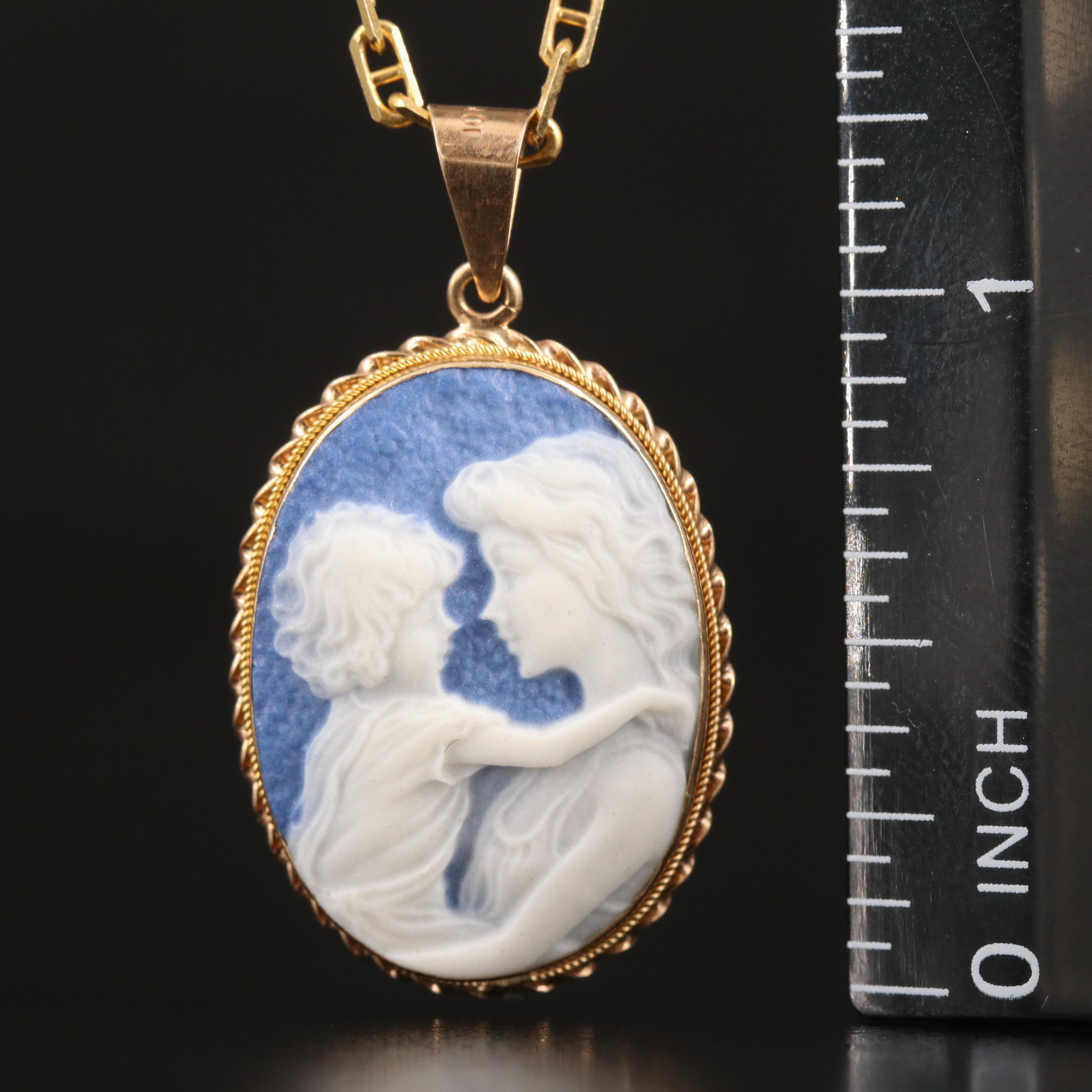 14K Ceramic Cameo Pendant Necklace