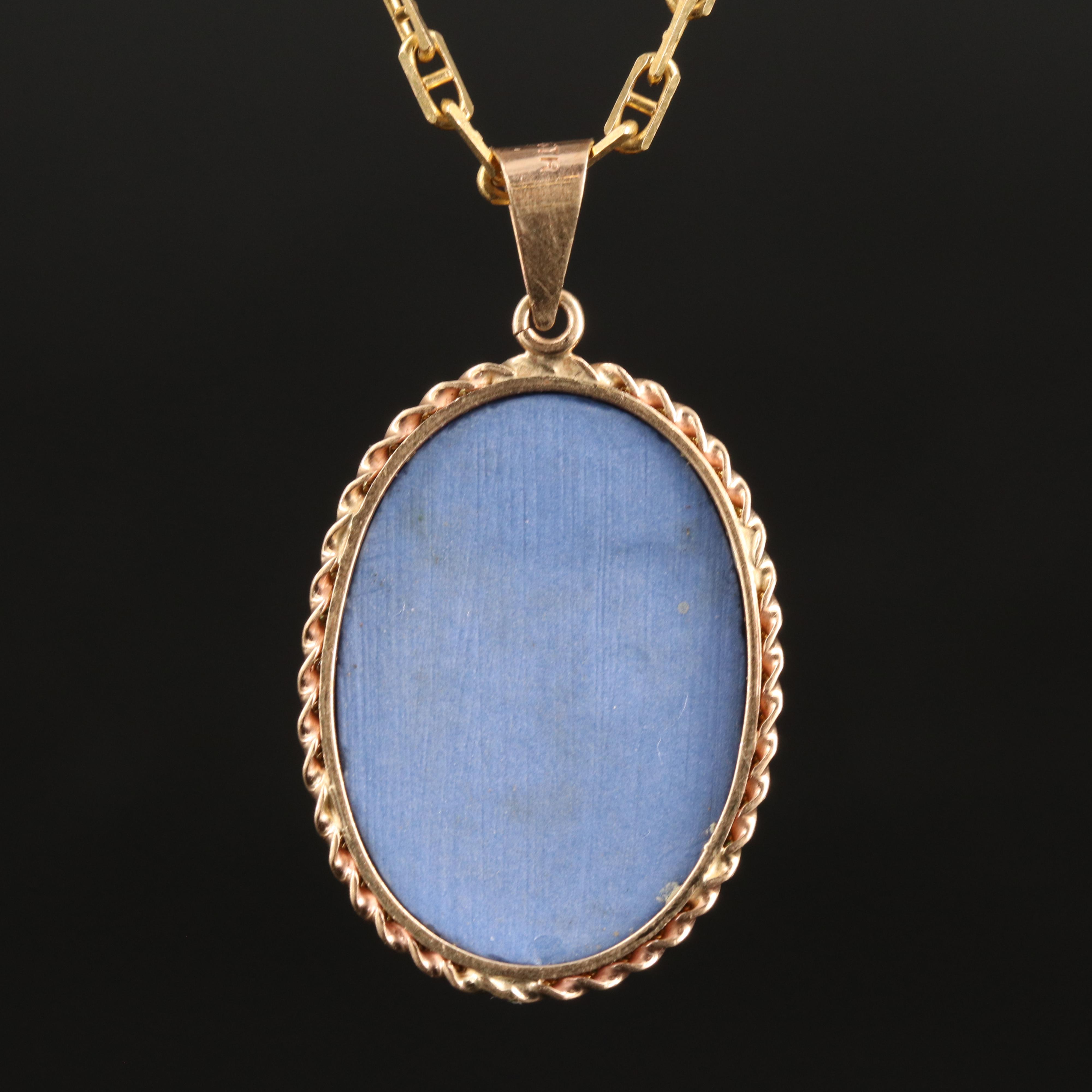14K Ceramic Cameo Pendant Necklace