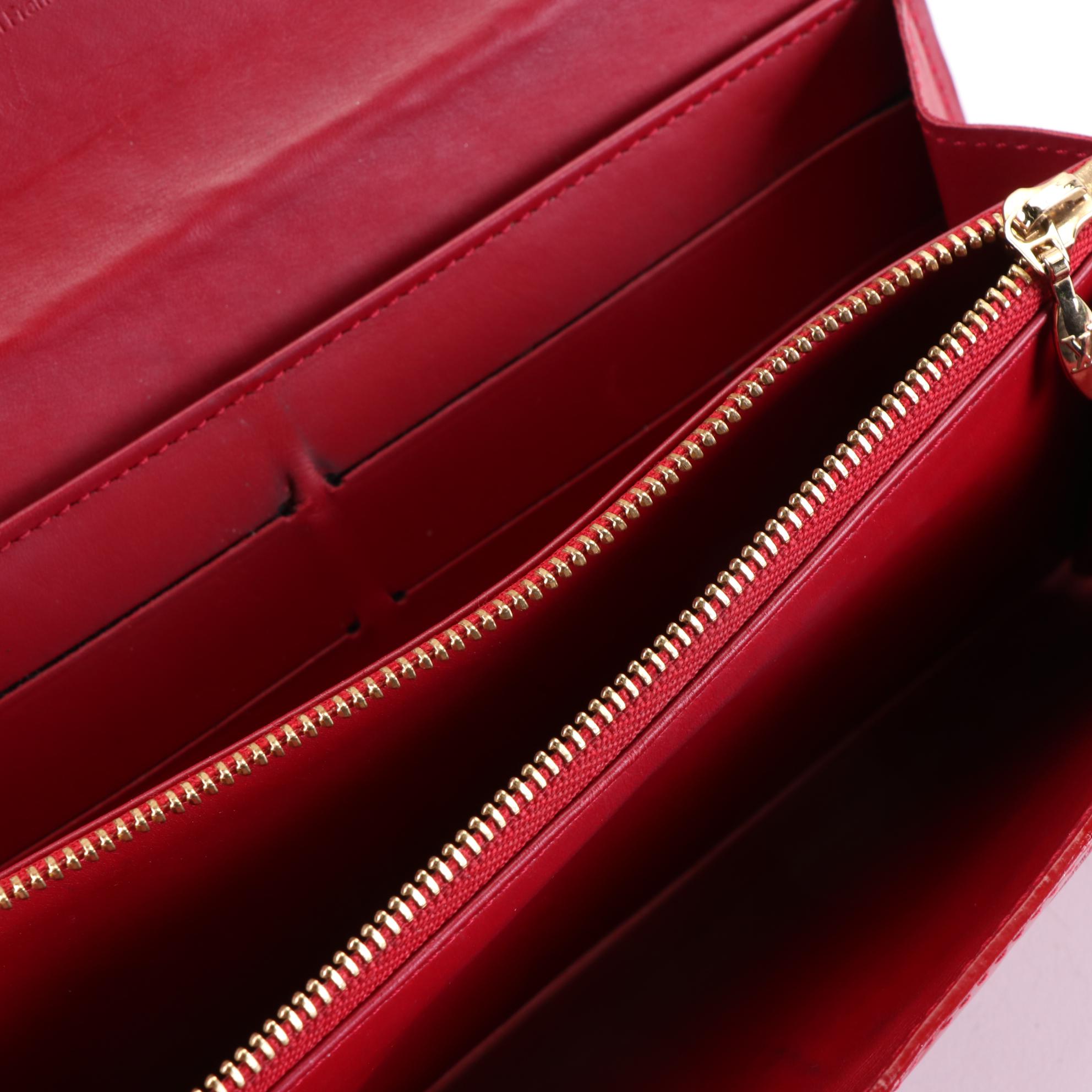 Louis Vuitton Sarah Wallet in Monogram Vernis