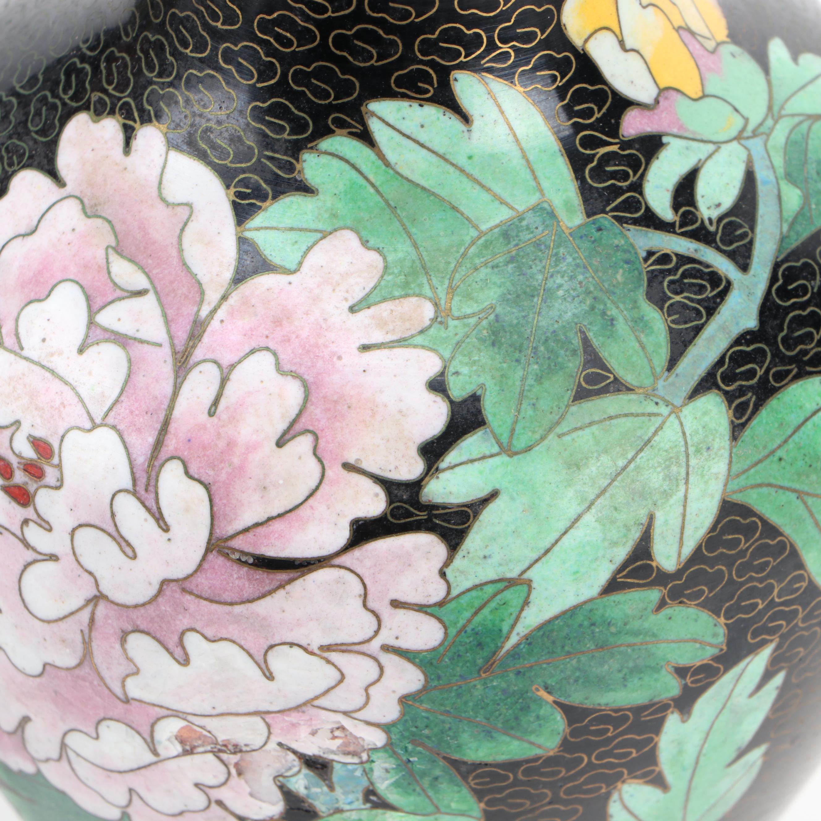 Chinese Cloisonné Guardian Lion Finial Box and More Décor