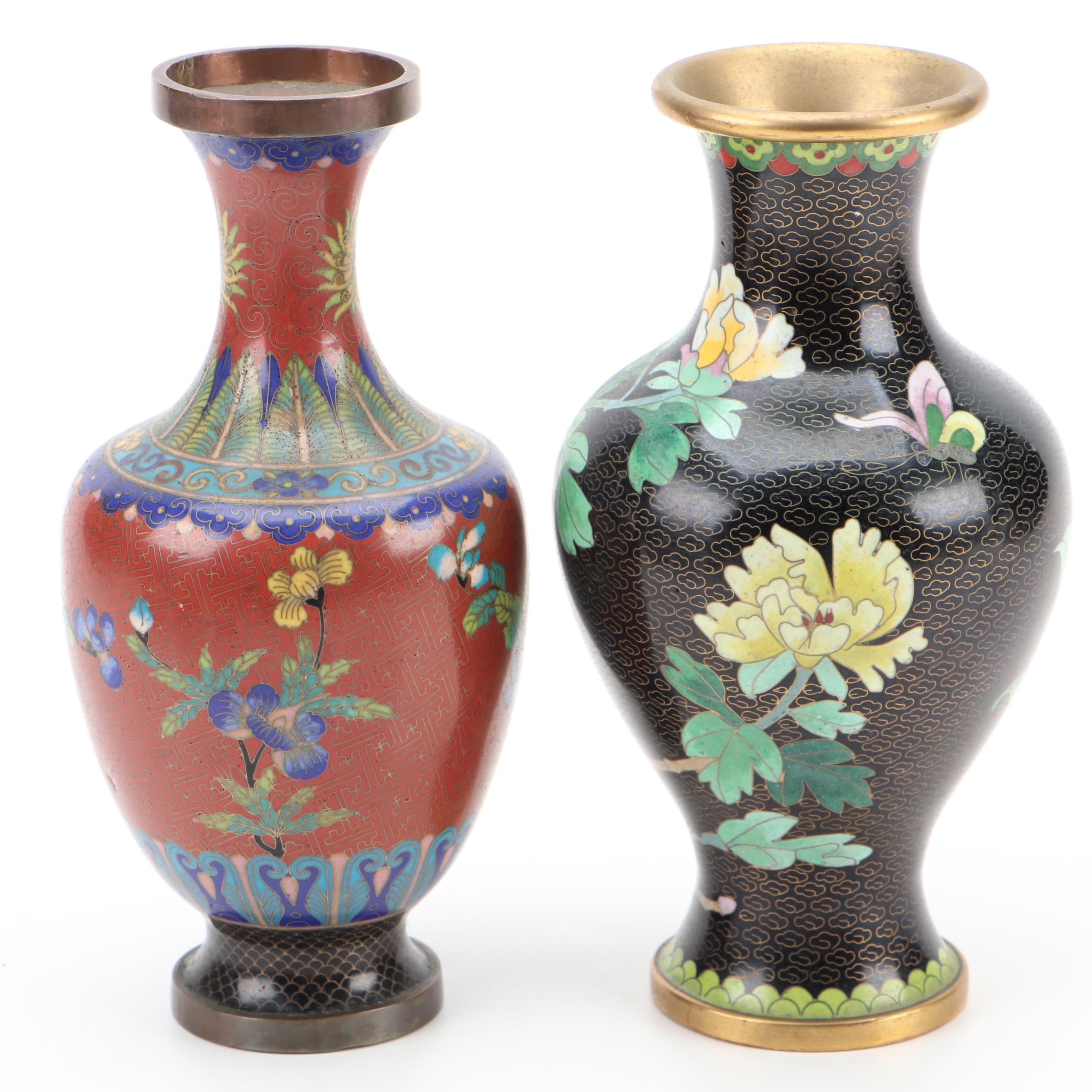 Chinese Cloisonné Guardian Lion Finial Box and More Décor