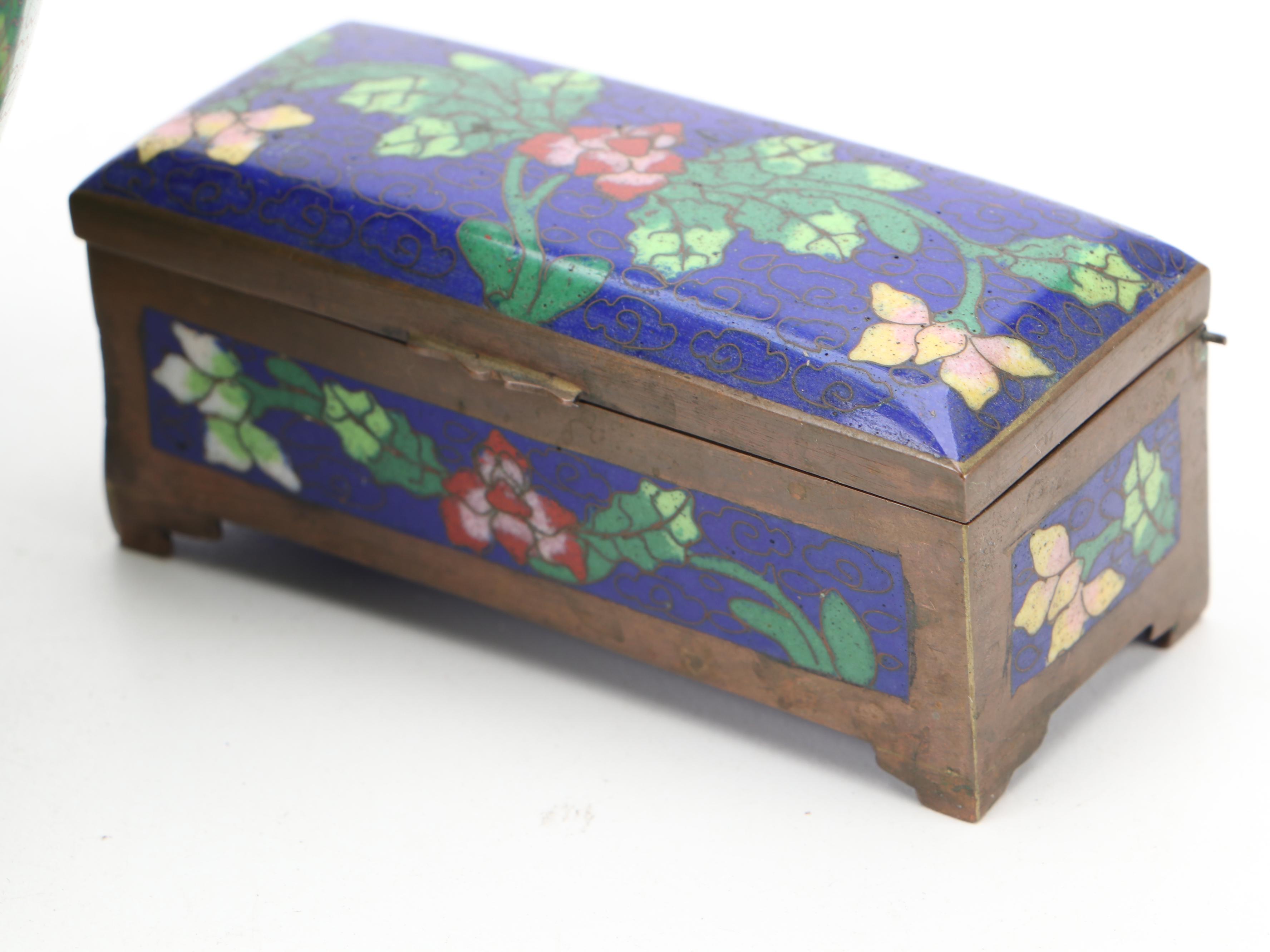 Chinese Cloisonné Guardian Lion Finial Box and More Décor