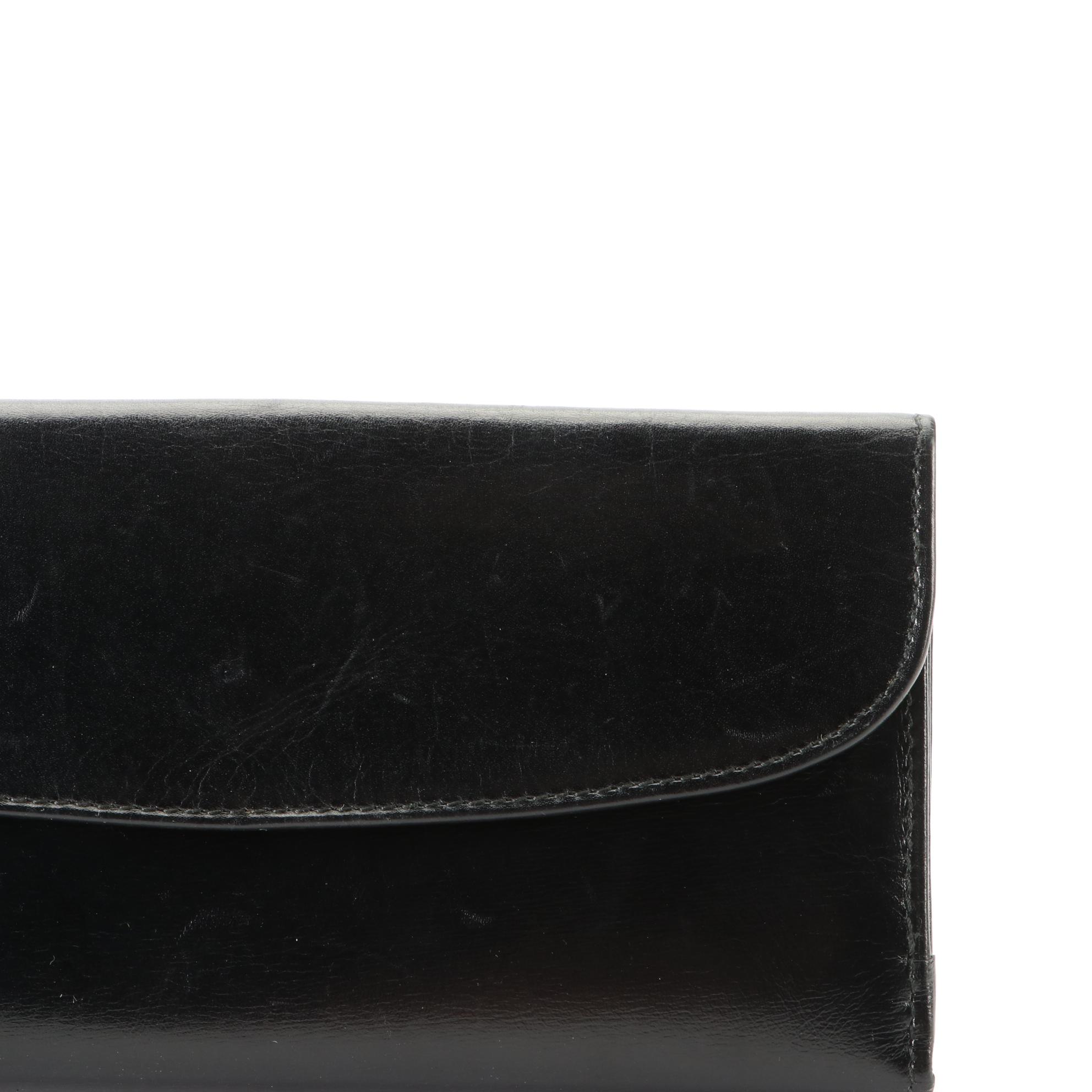Gucci Horseshoe Clasp Long Wallet in Leather