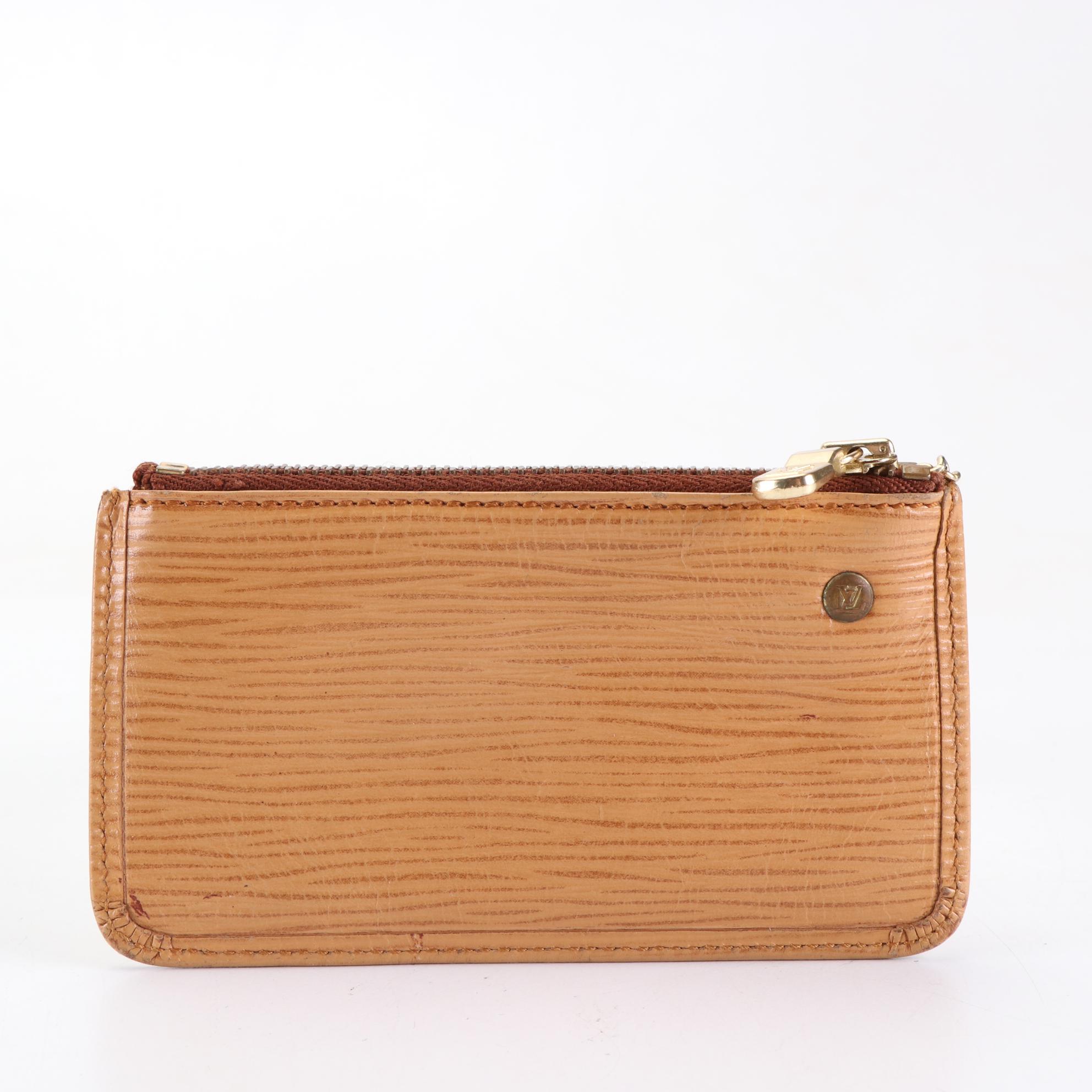 Louis Vuitton Pochette Clés in Winnipeg Sable Epi Leather