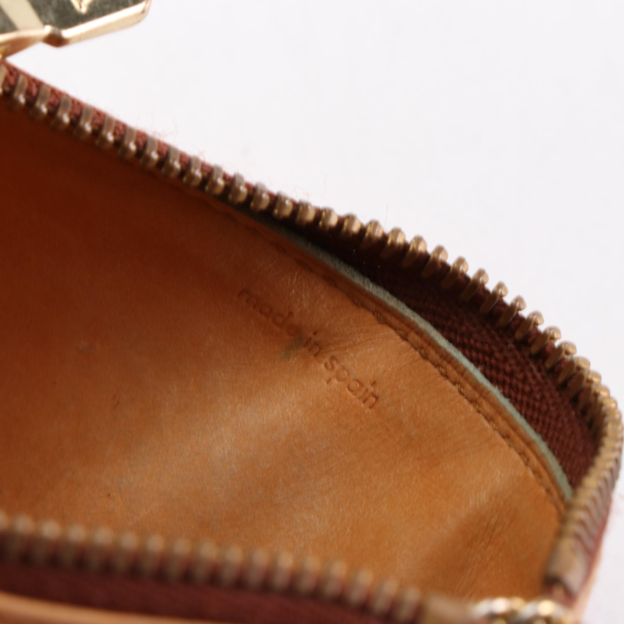 Louis Vuitton Pochette Clés in Winnipeg Sable Epi Leather