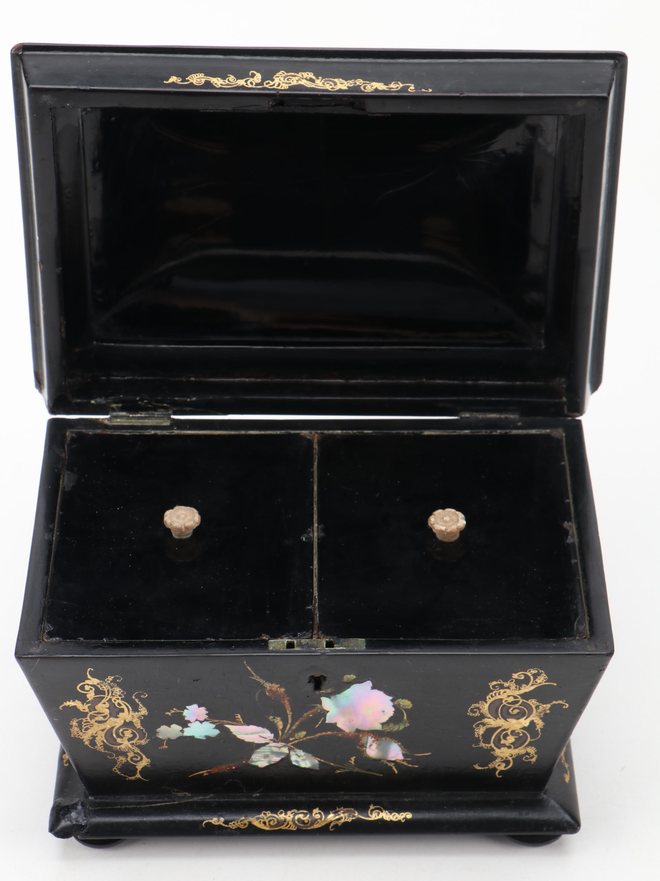 Victorian Papier-mâché And Shell-Decorated Tea Caddy