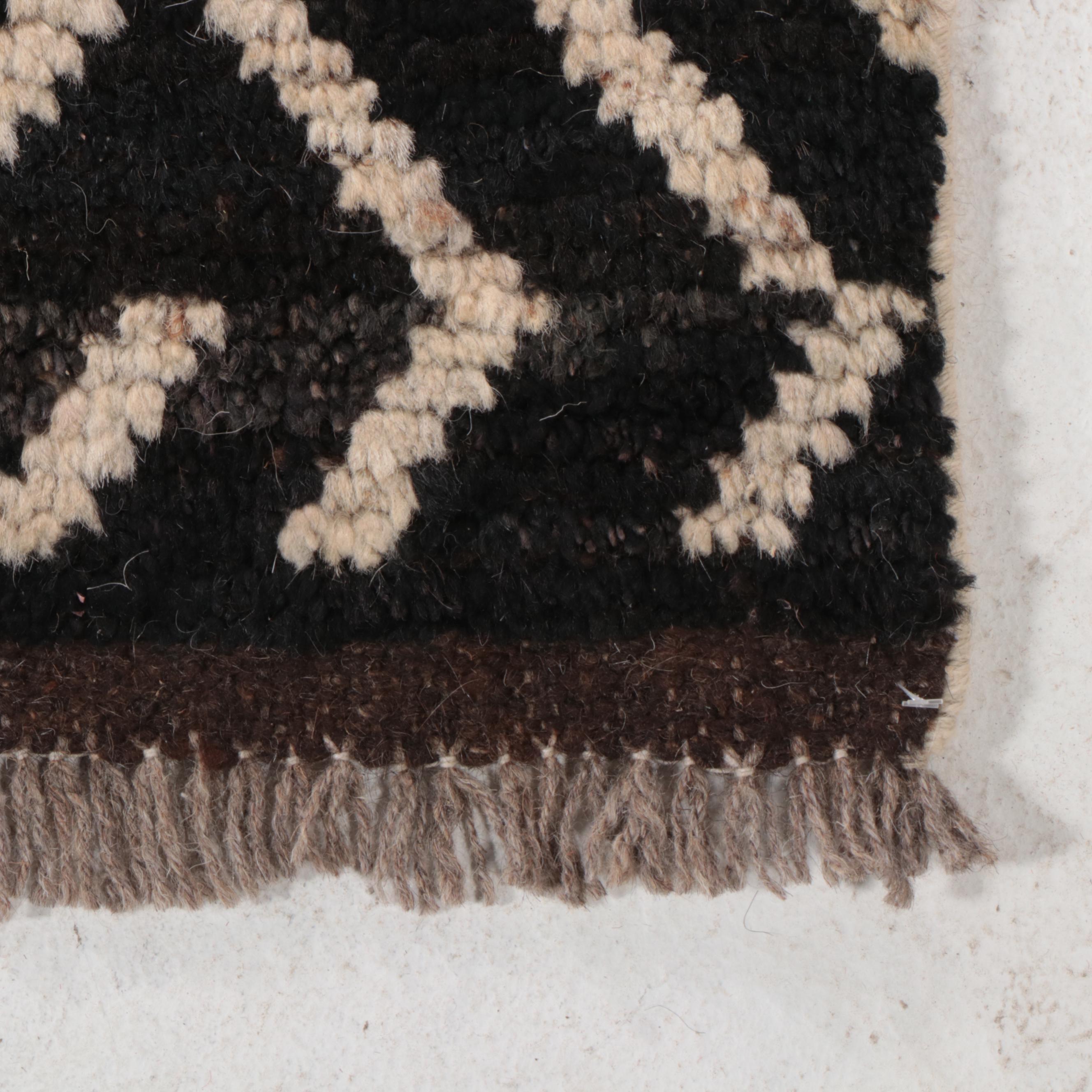 5'4 x 6'8 Hand-Knotted Moroccan Style Area Rug