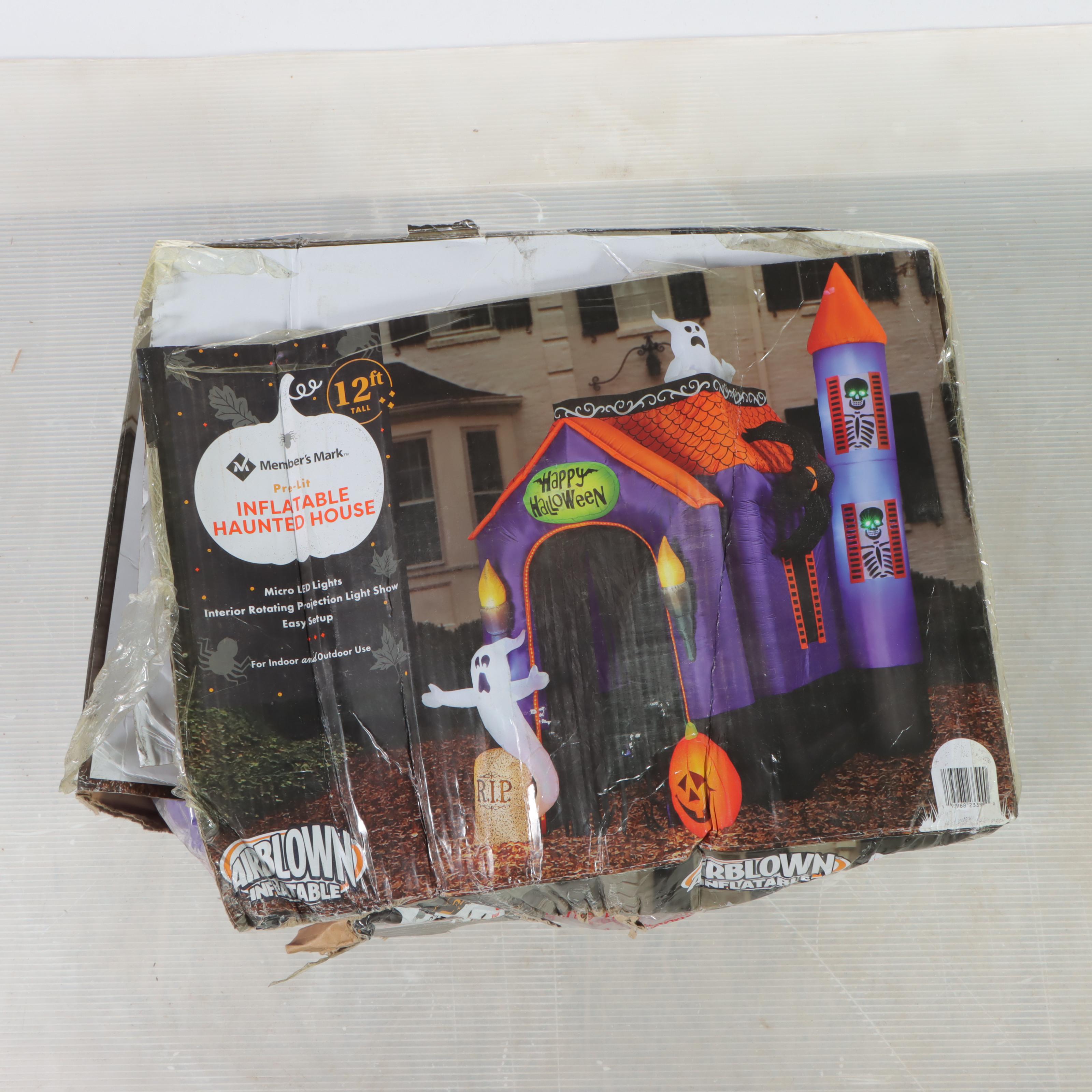 Member's Mark 12' Pre-Lit Inflatable Haunted House