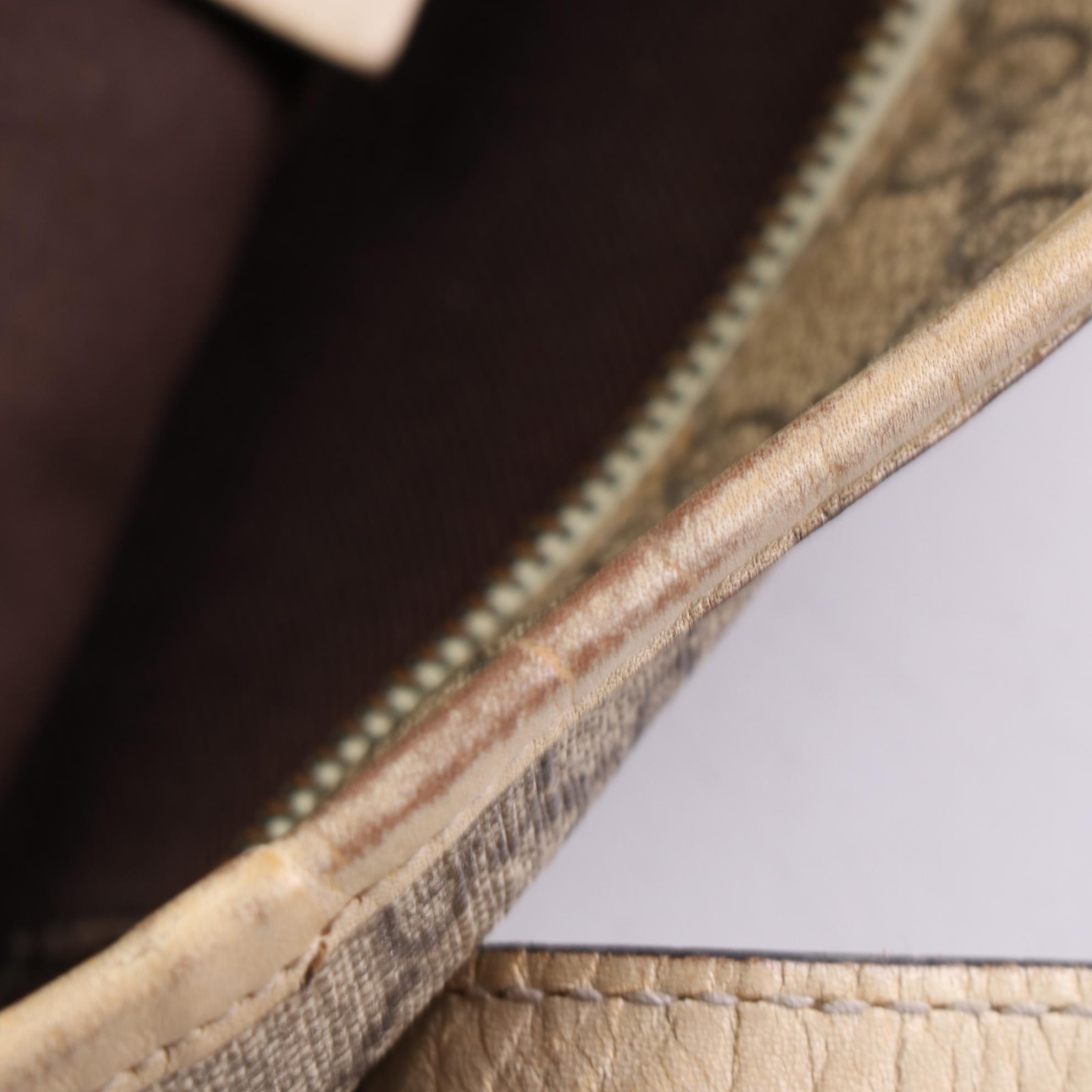 Gucci Shoulder Tote in GG Supreme Canvas and Leather