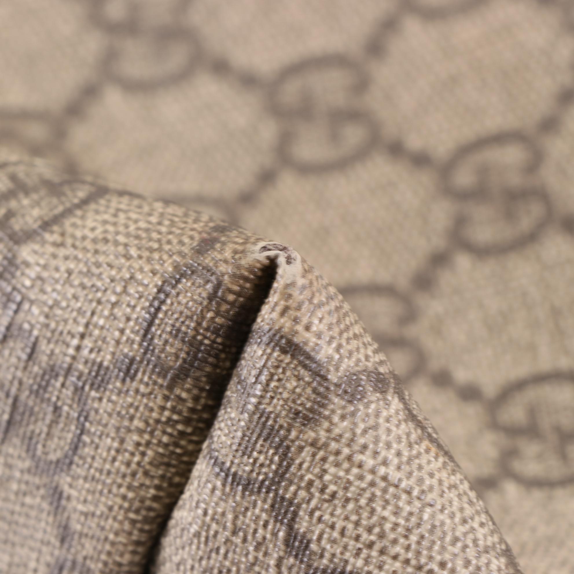 Gucci Shoulder Tote in GG Supreme Canvas and Leather