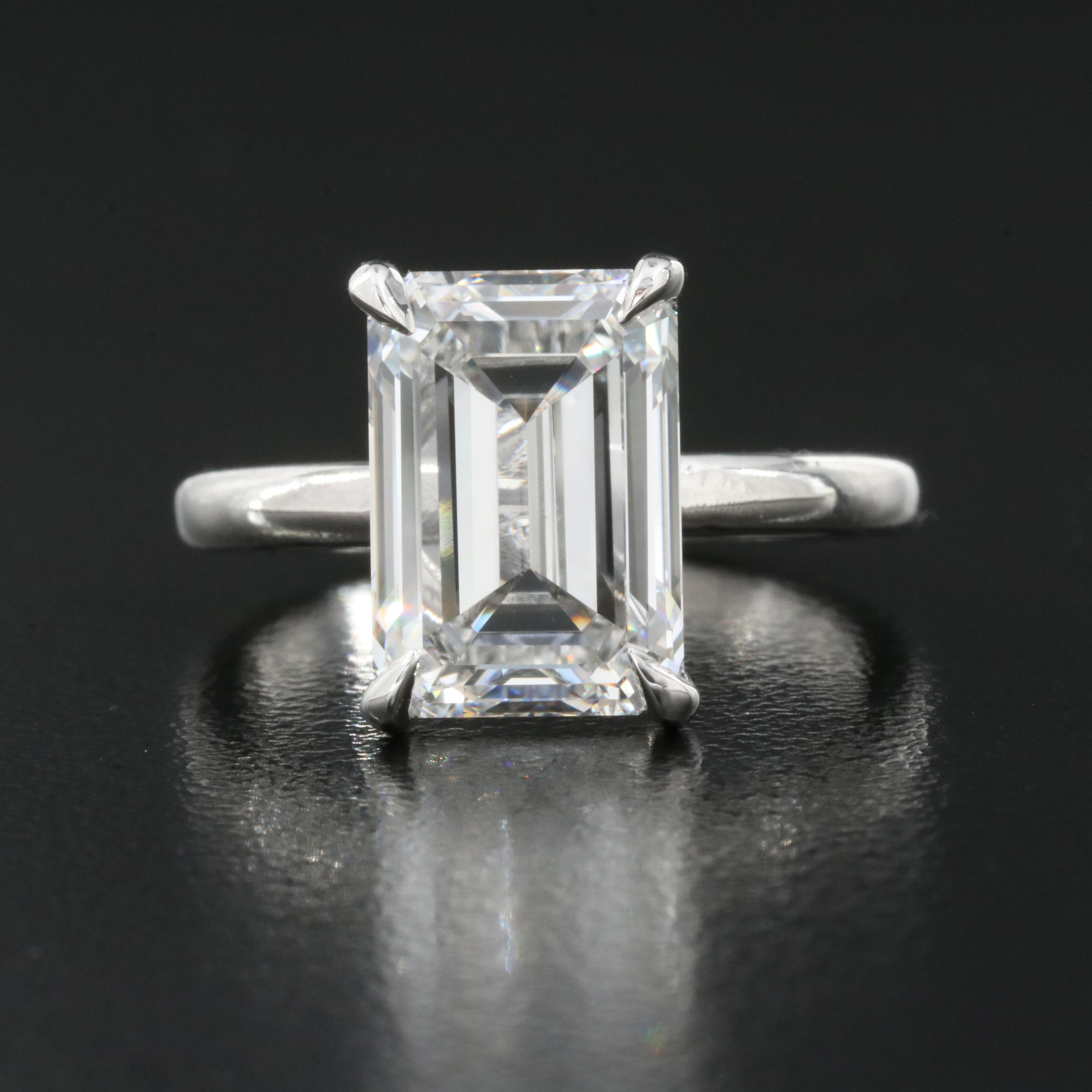 18K 5.01 CT Lab Grown Diamond Solitaire Ring with IGI Report