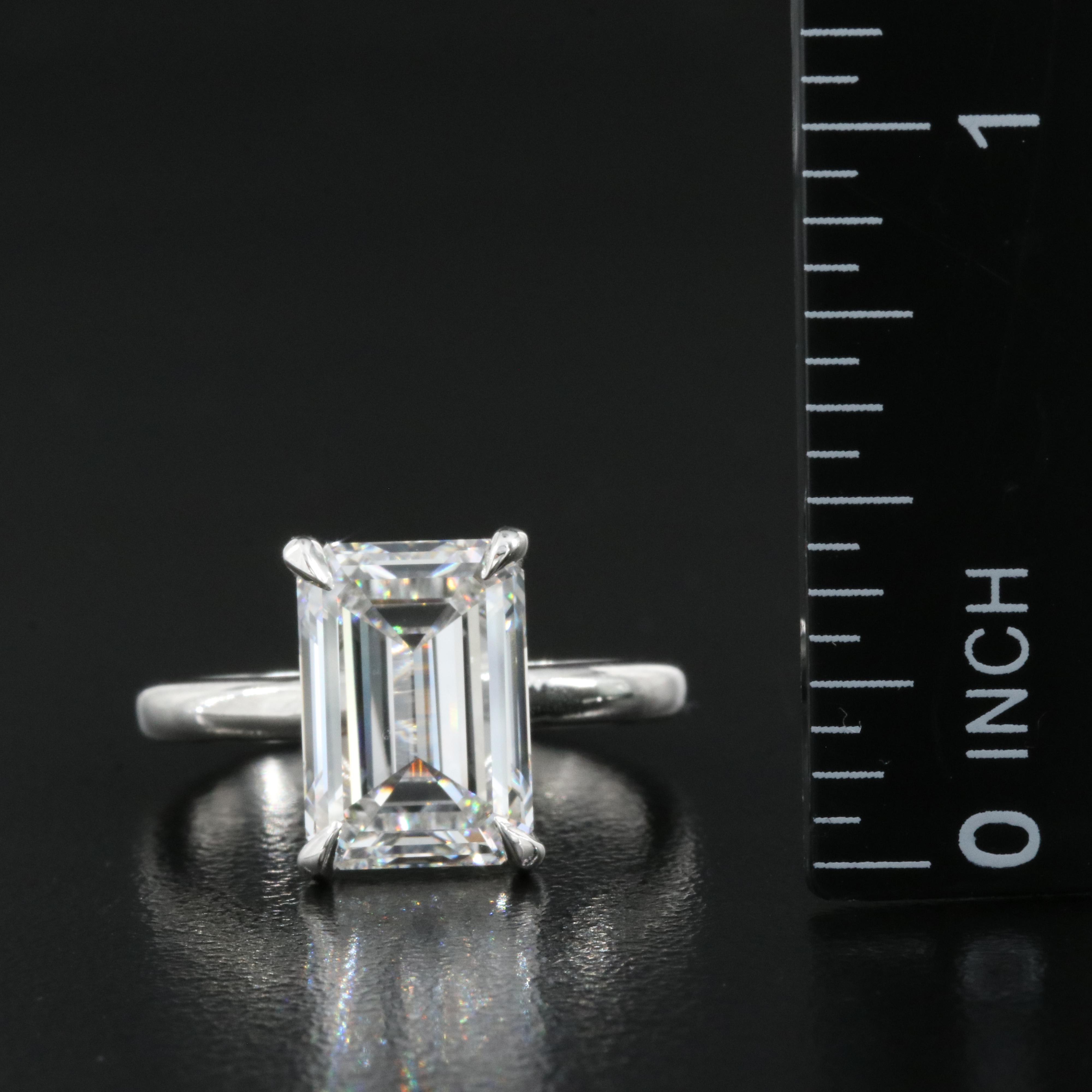 18K 5.01 CT Lab Grown Diamond Solitaire Ring with IGI Report